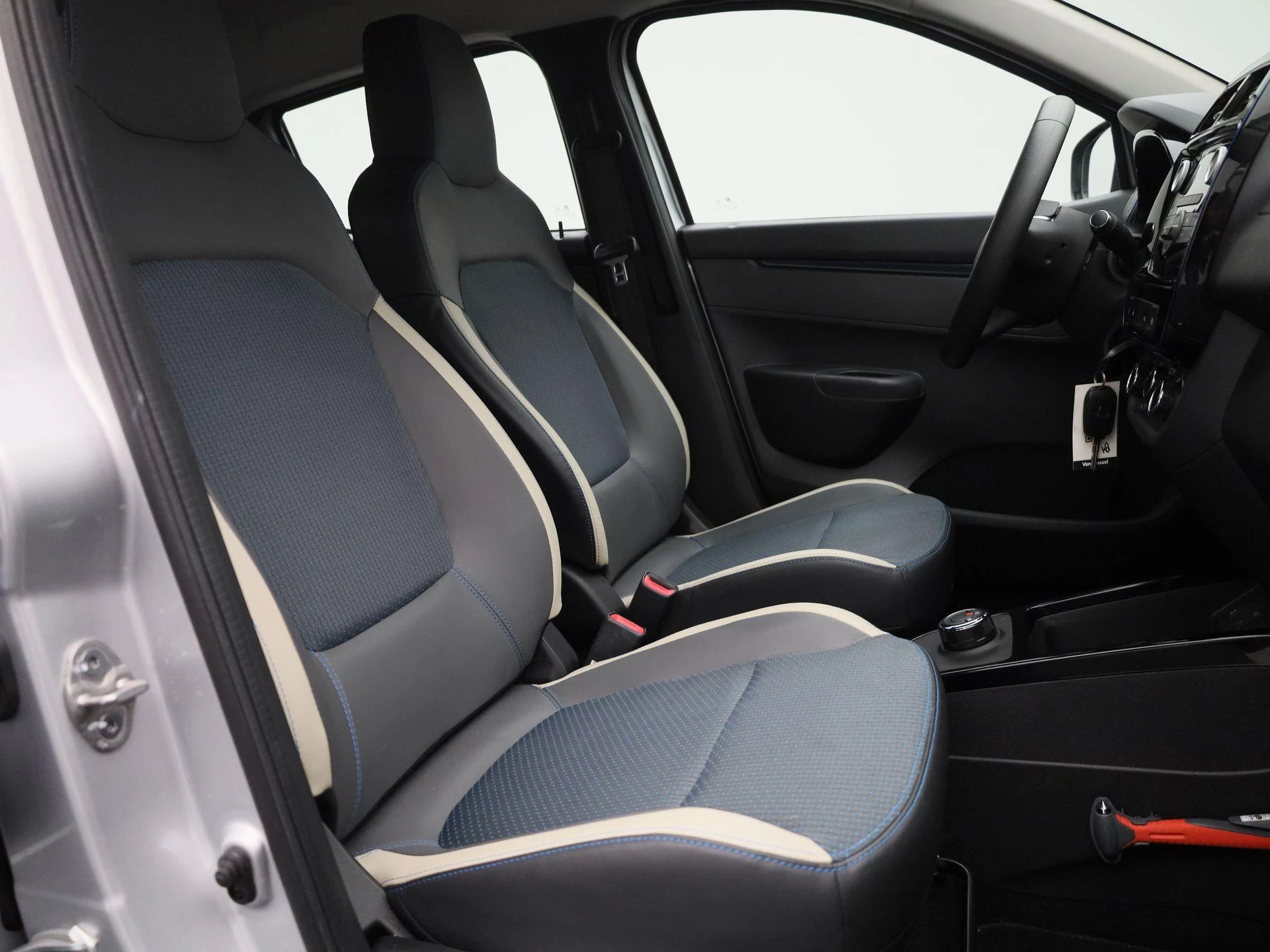 Dacia-Spring-image-27