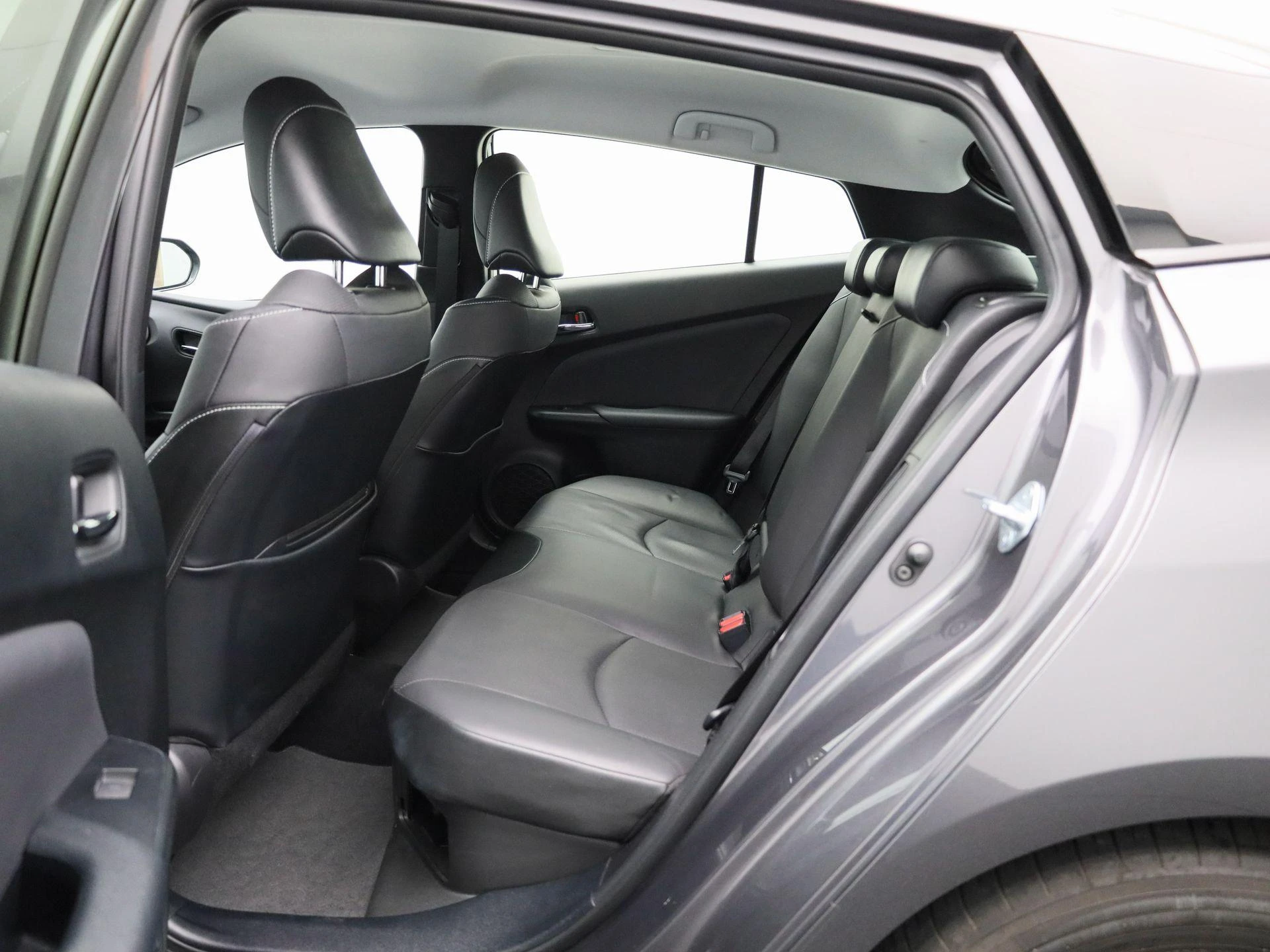Toyota-Prius-image-9