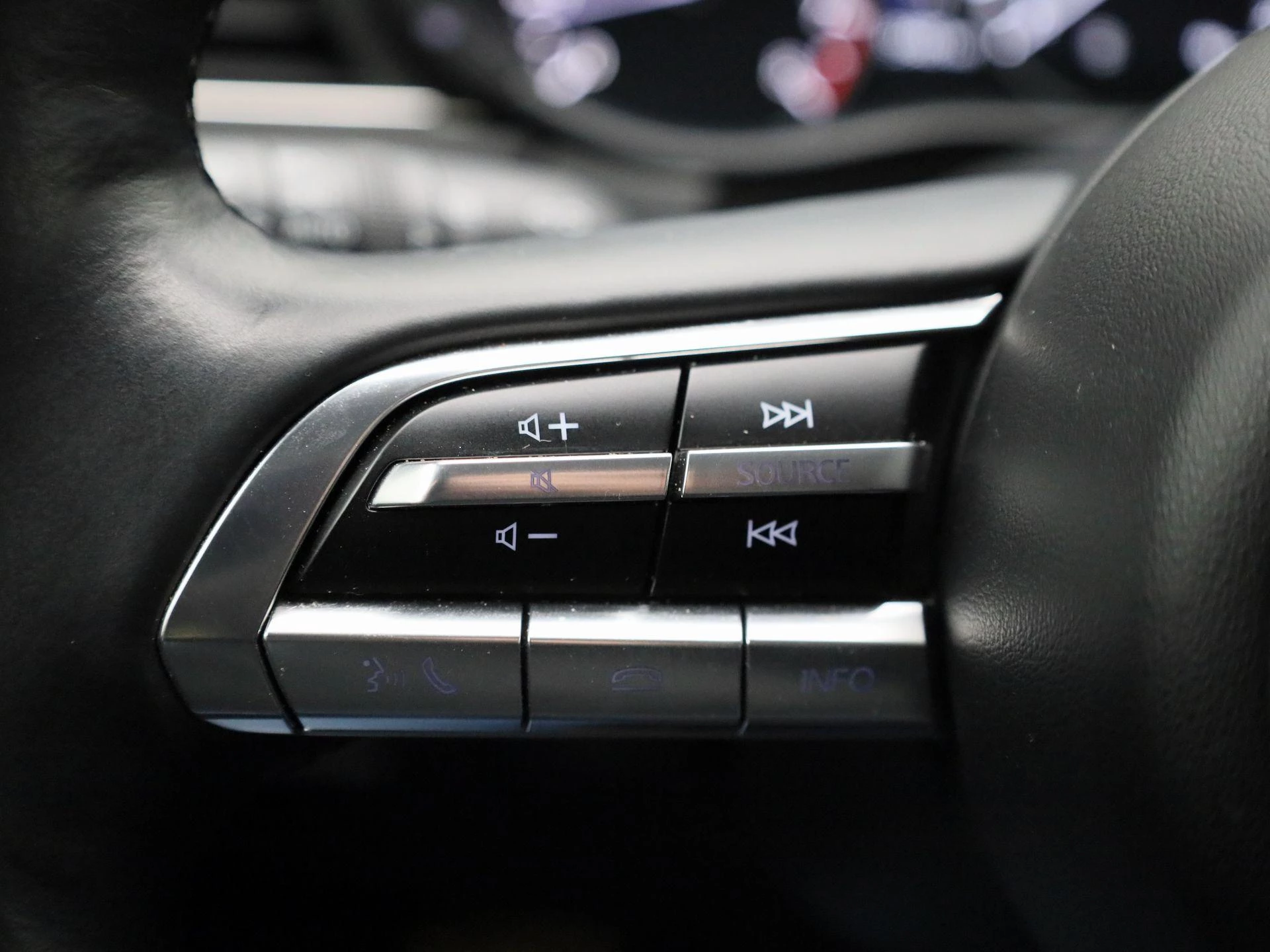 Mazda CX-30 2.0 e-SkyActiv-X M Hybrid Luxury