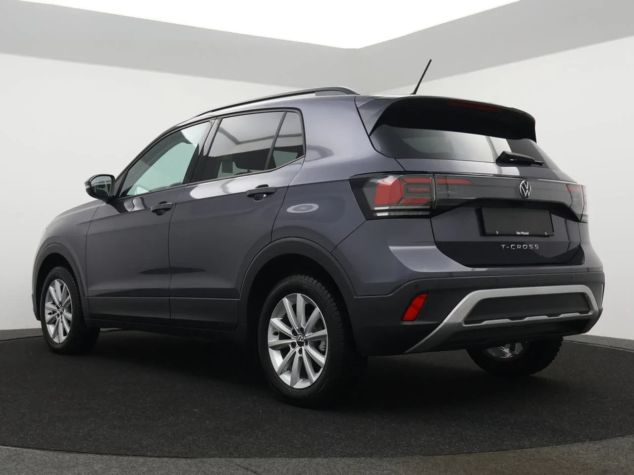 Volkswagen-T-Cross-image-1