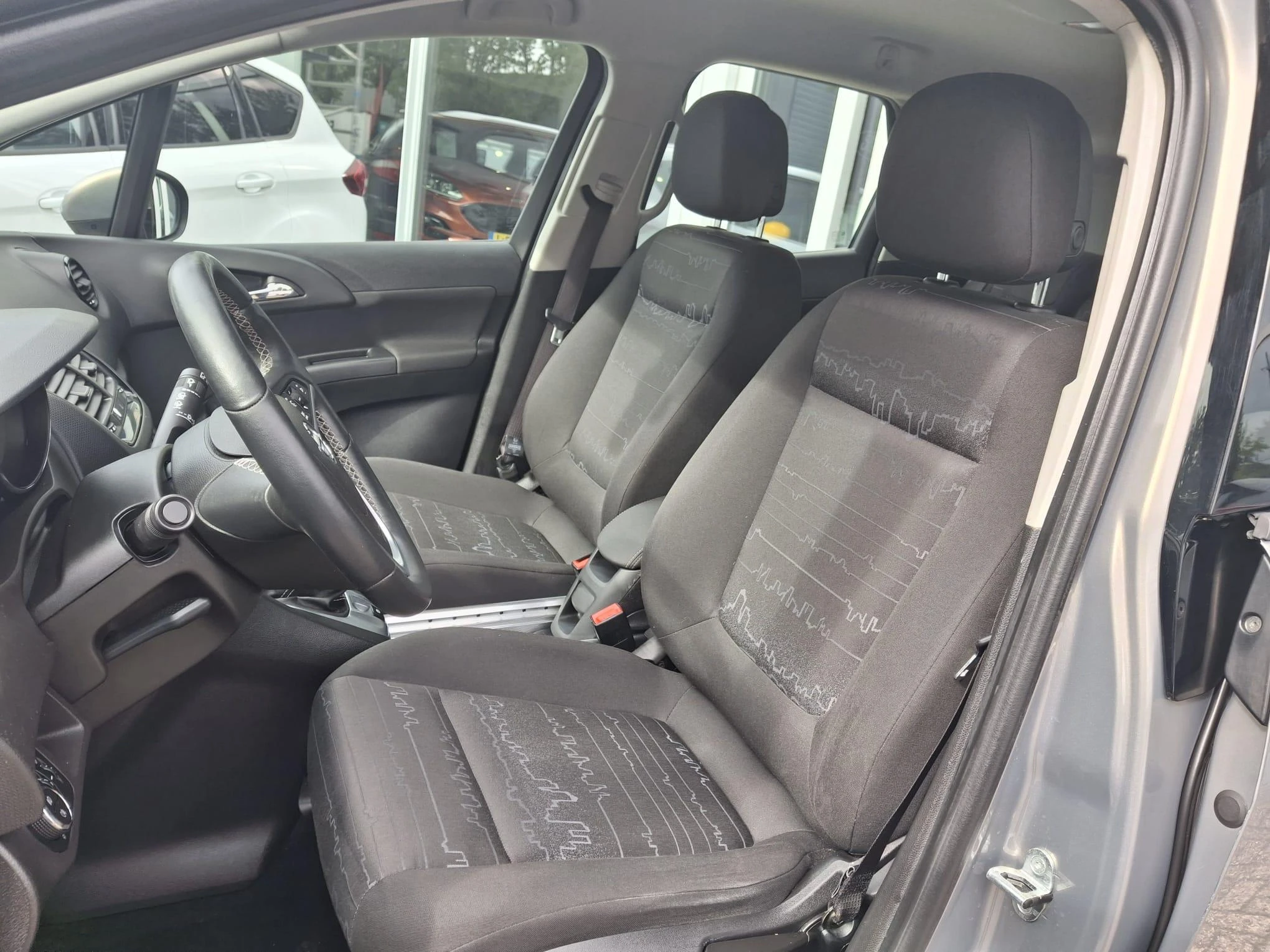 Opel-Meriva-image-9
