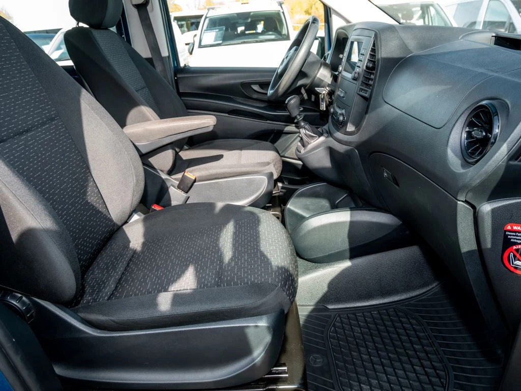 Mercedes-Benz-Vito 114-image-10
