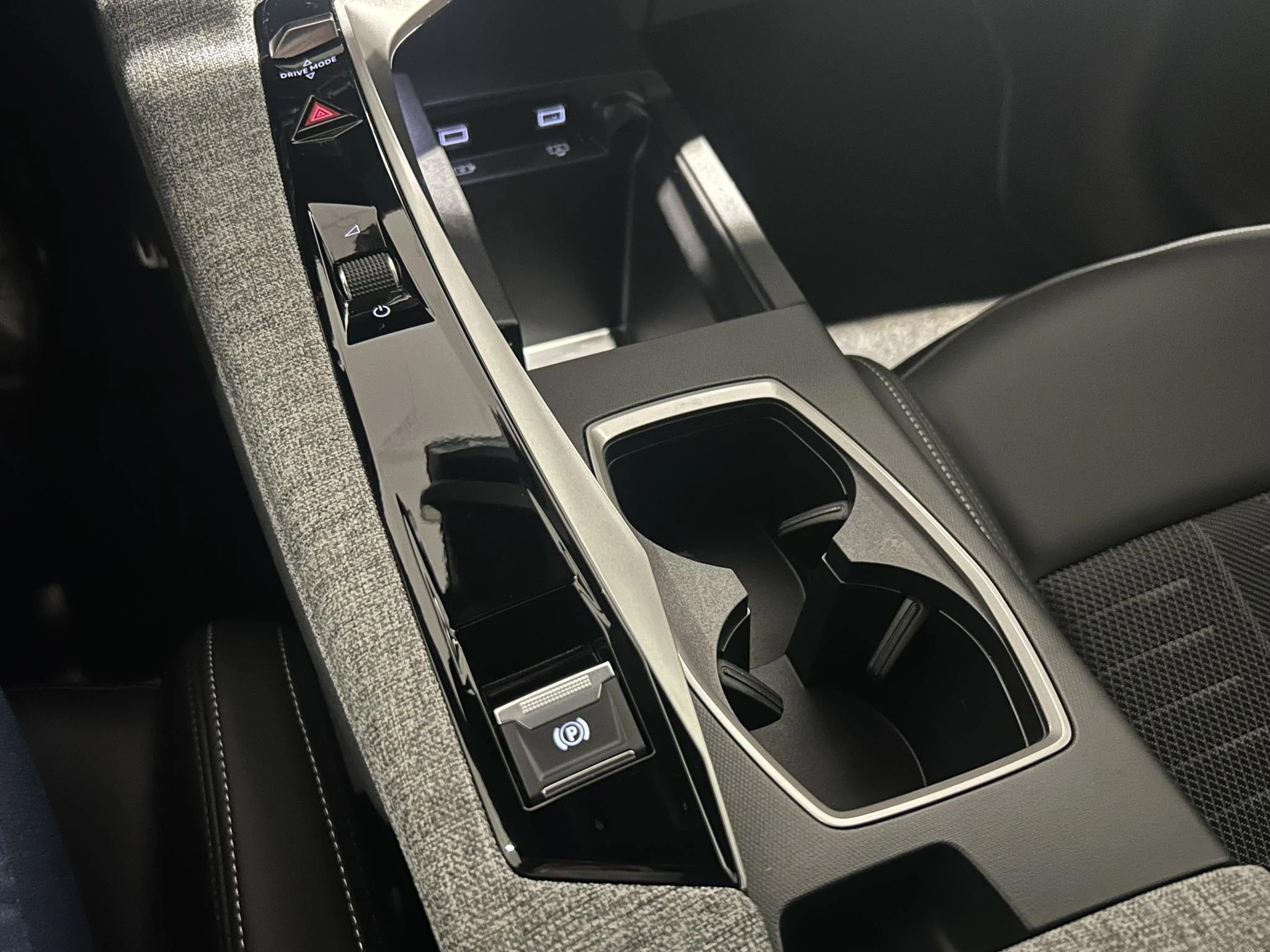 Peugeot-5008-image-18