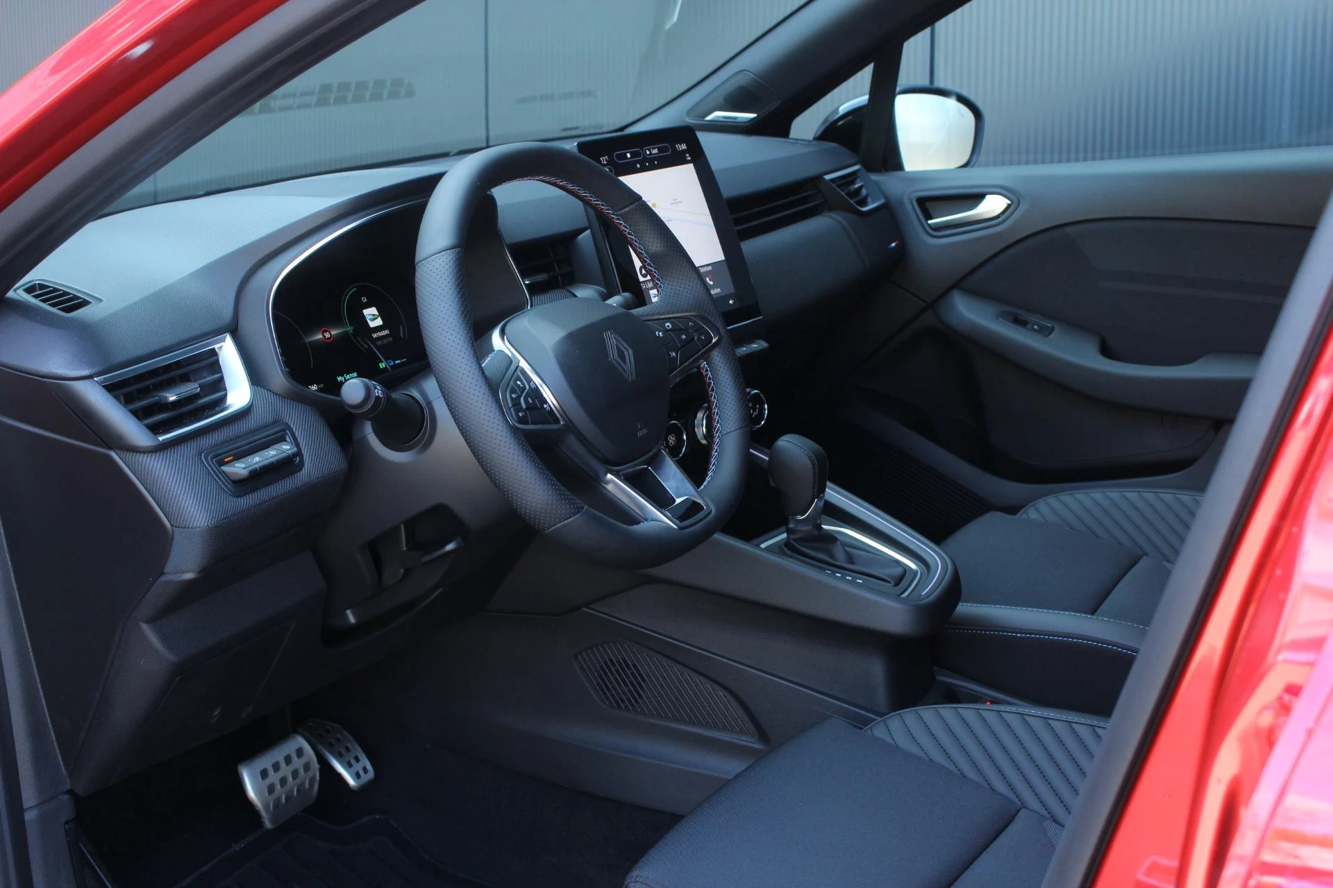 Renault-Clio-image-12