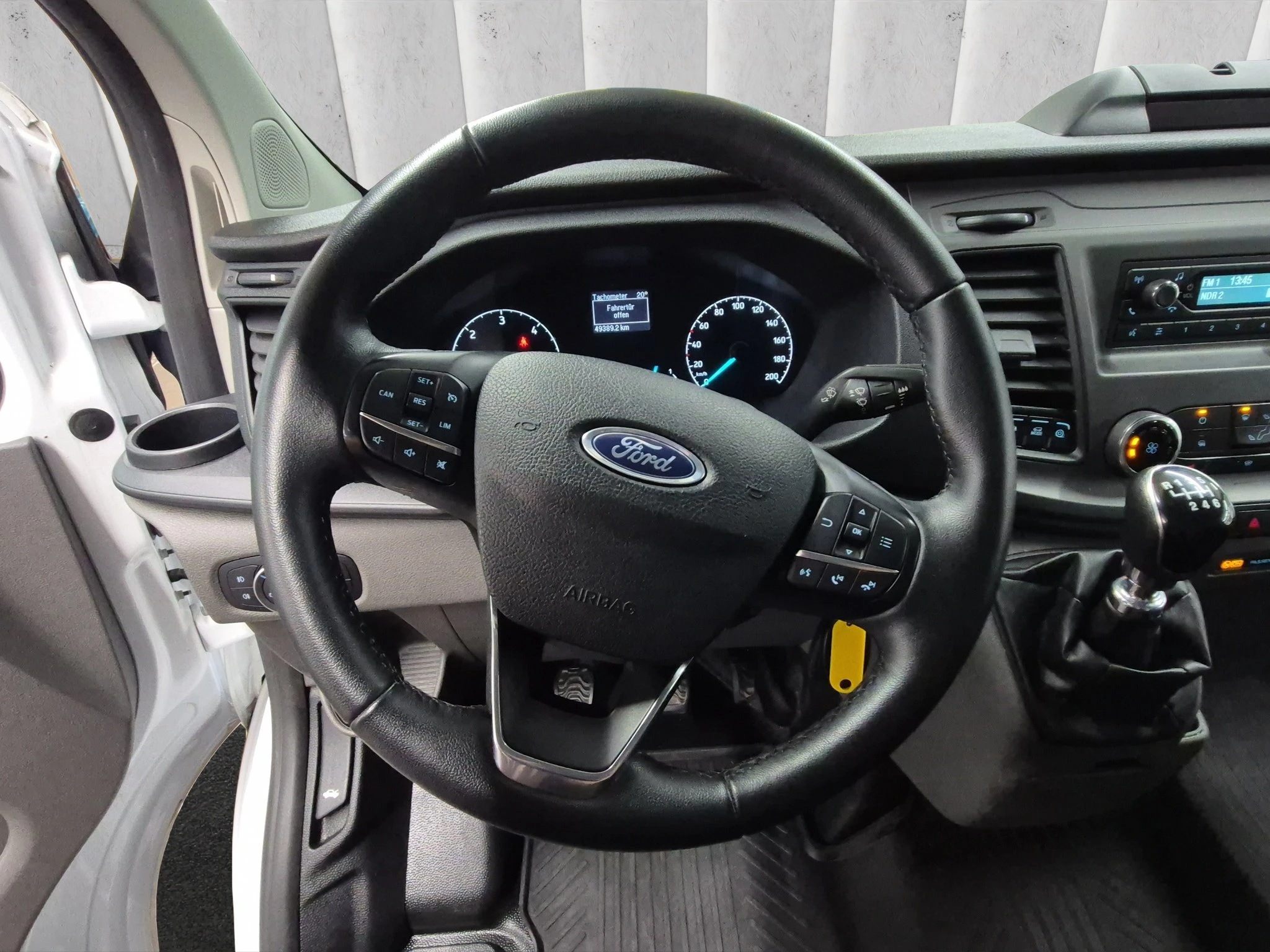 Ford-Transit Custom-image-12