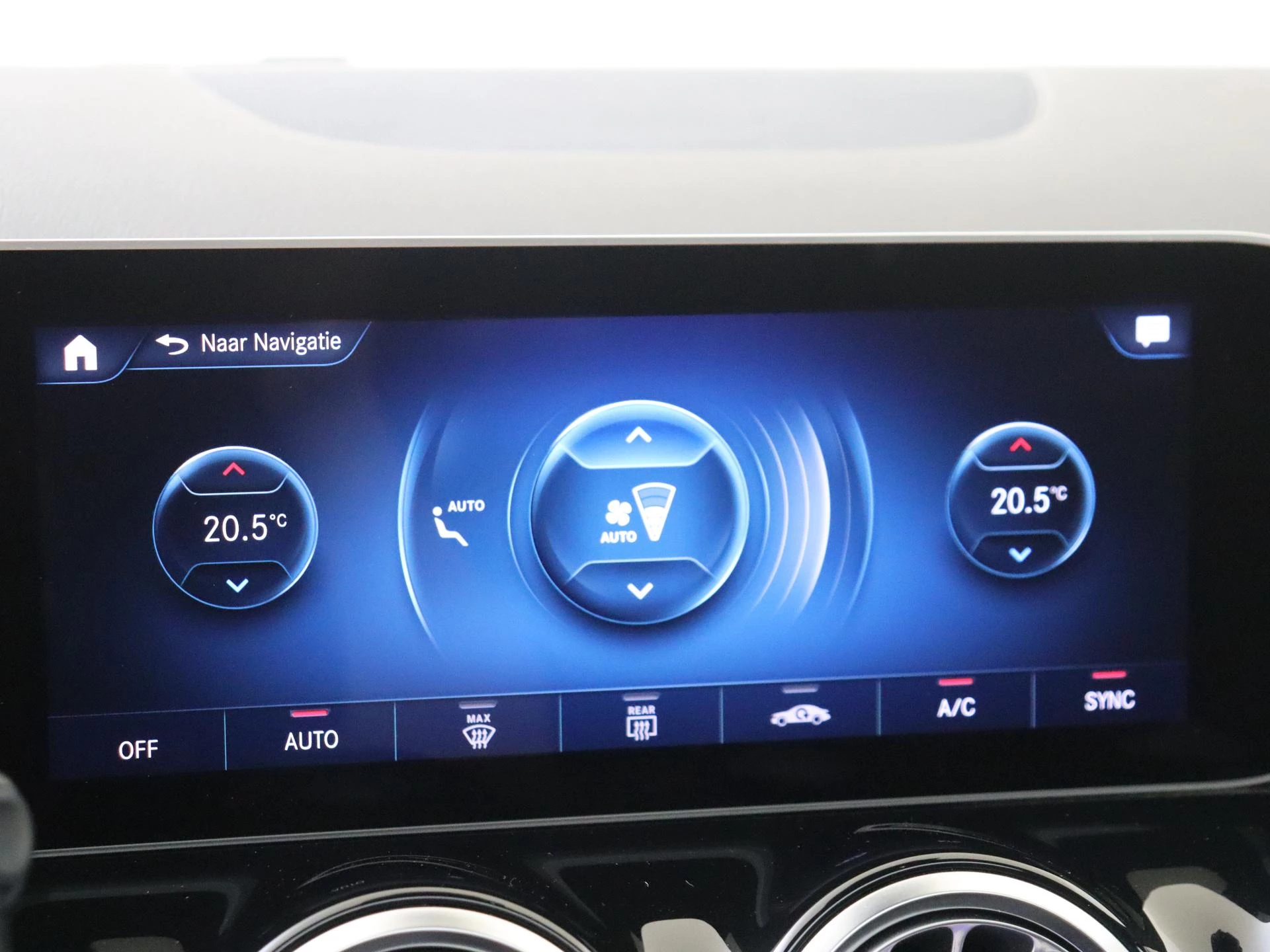 Mercedes-Benz-B-Klasse-image-17