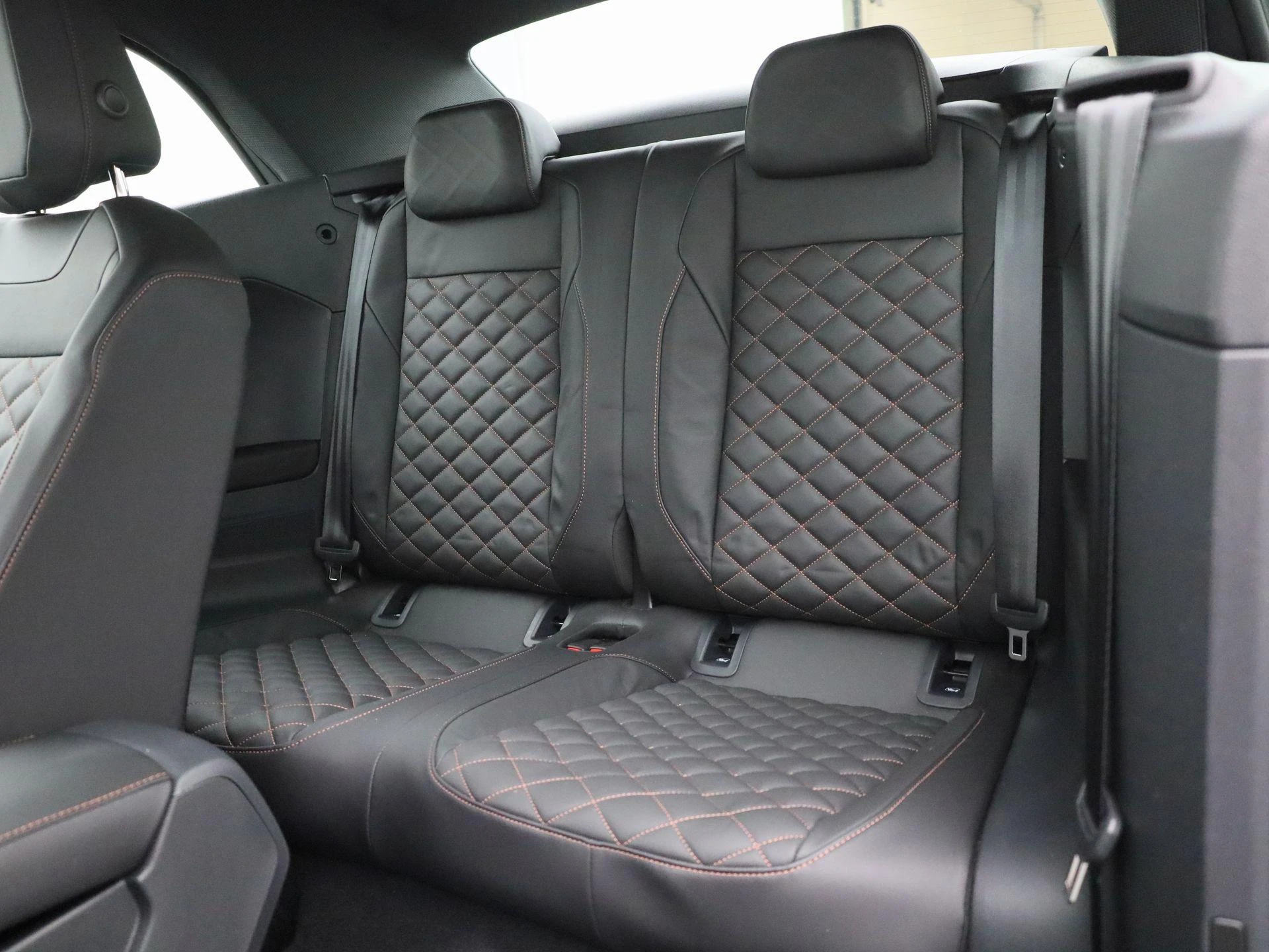Volkswagen-T-Roc-image-11