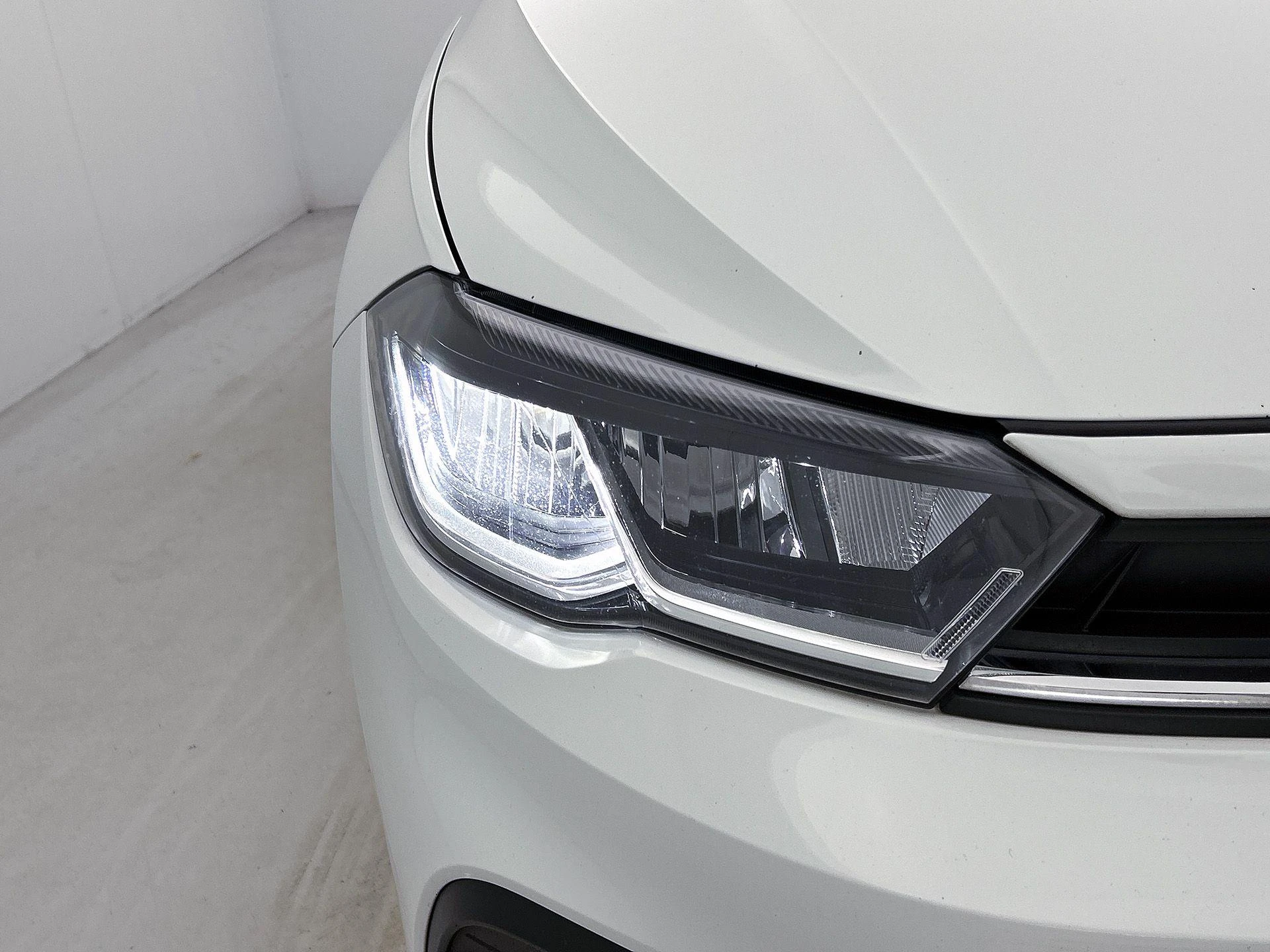 Volkswagen-Polo-image-14