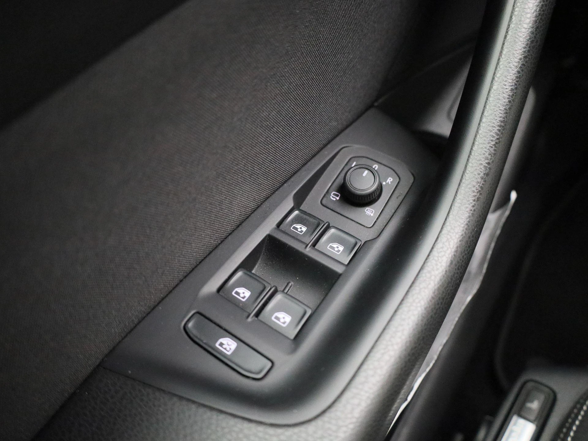 Volkswagen-Passat-image-20