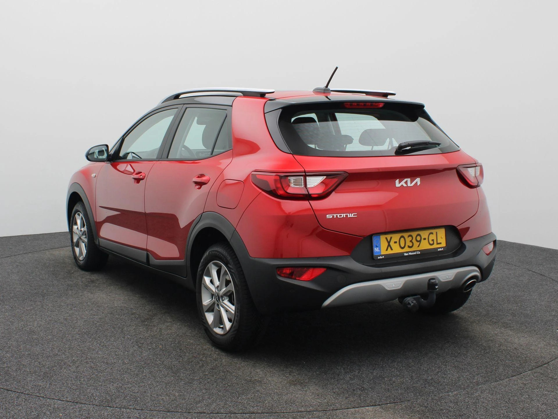 Kia-Stonic-image-1