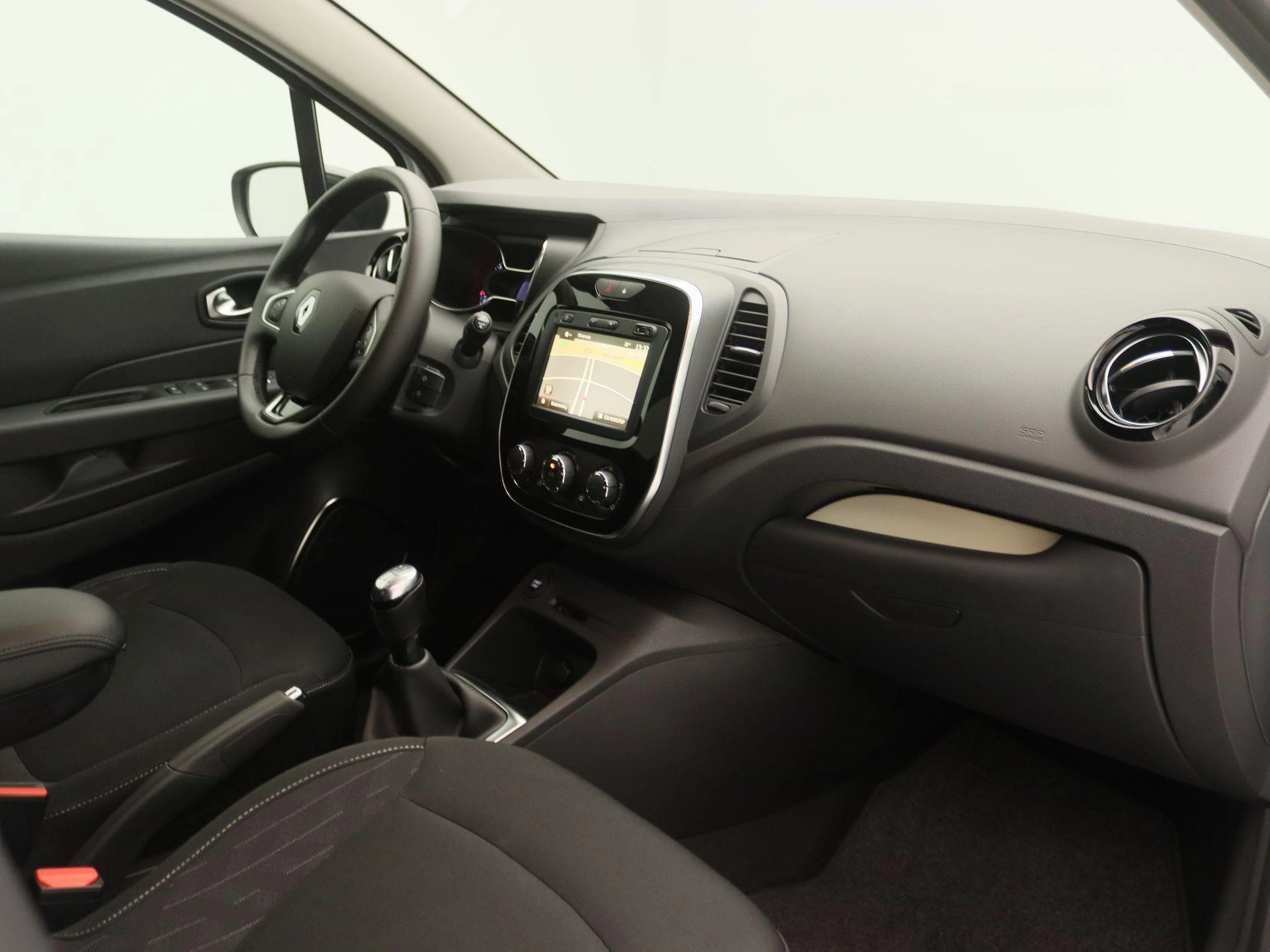 Renault-Captur-image-21