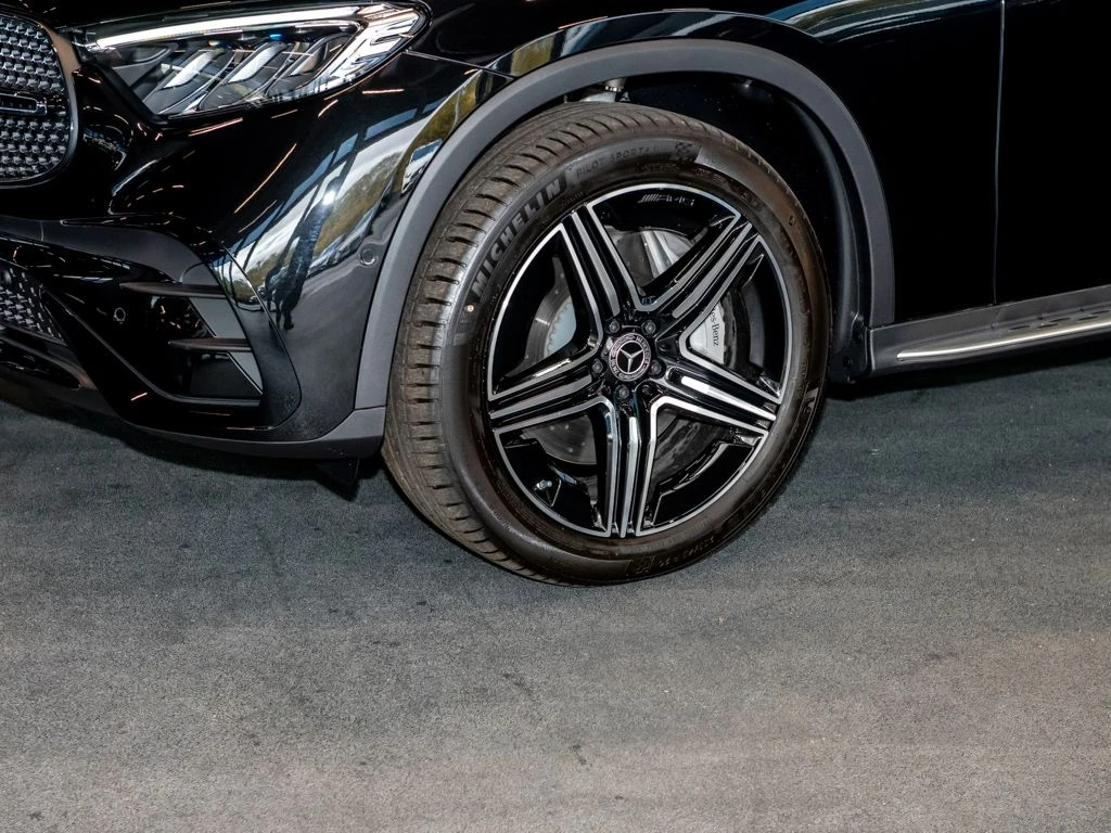 Mercedes-Benz-GLC 200 d-image-5