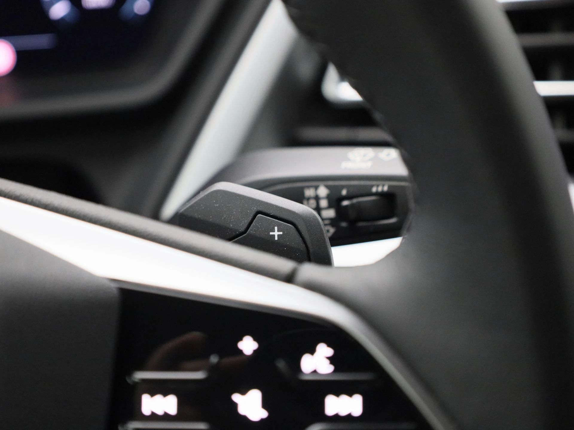 Audi-Q4 Sportback e-tron-image-29