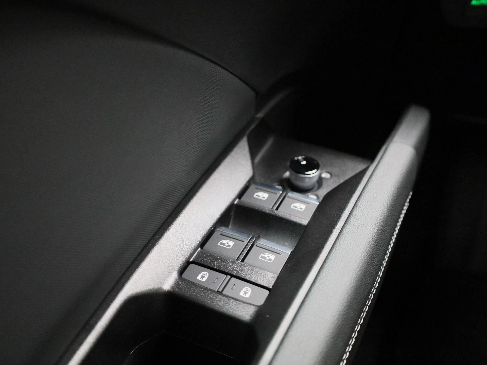 Audi-Q4 e-tron-image-35