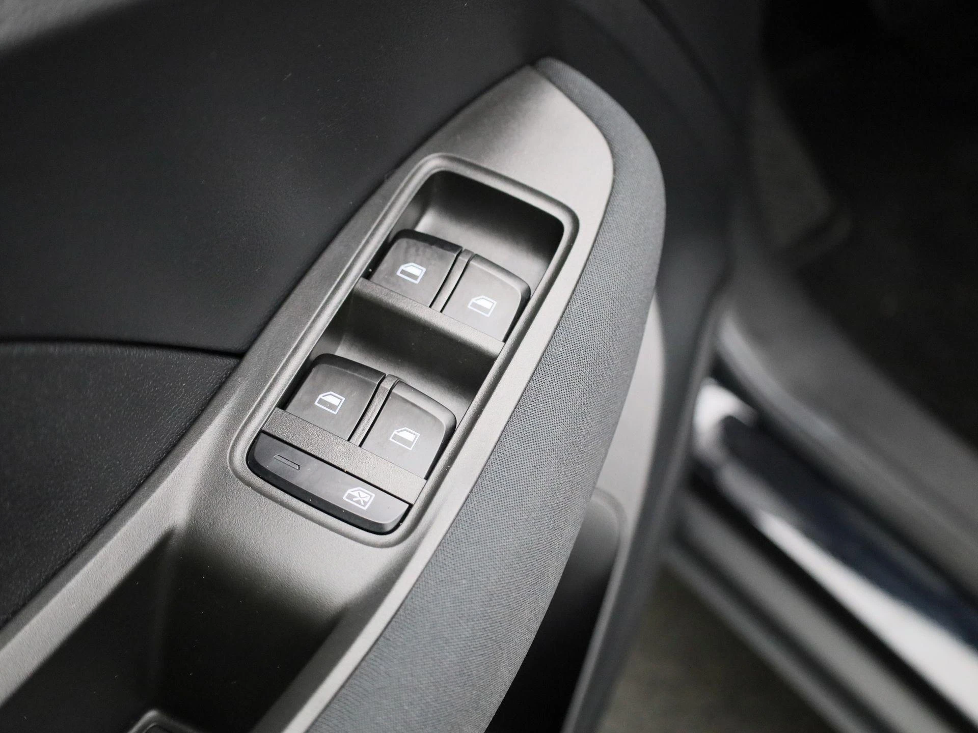 MG-ZS EV-image-26