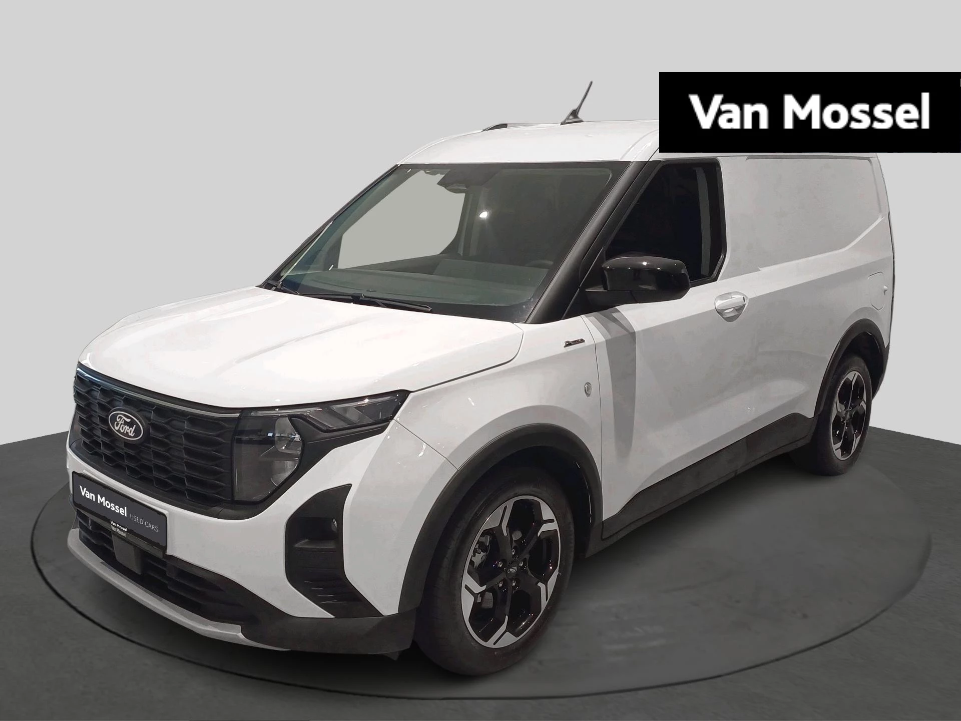 Ford-Transit Courier-image-0