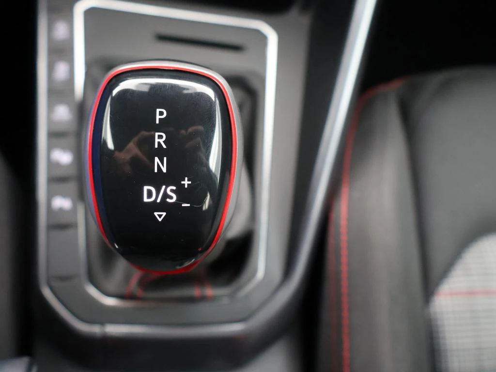 Volkswagen-Polo-image-24