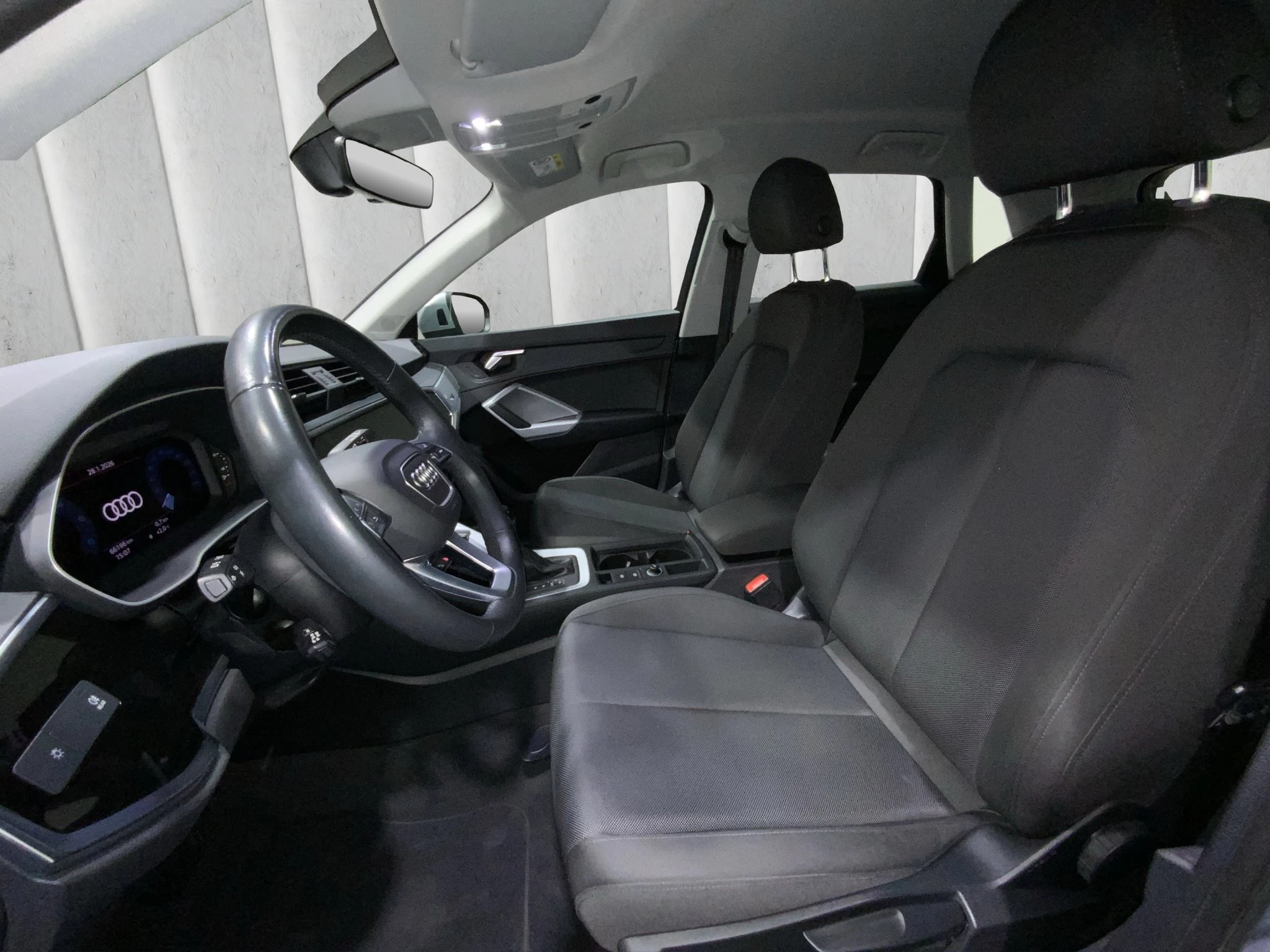 Audi Q3 Aut*NAVI*GRA*LM*PDC