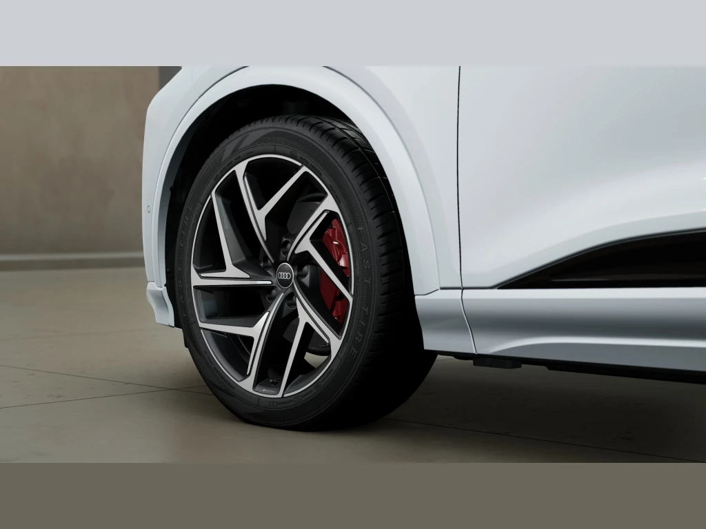 Audi Q6 e-tron quattro S line business Pano B&O AHK Matrix