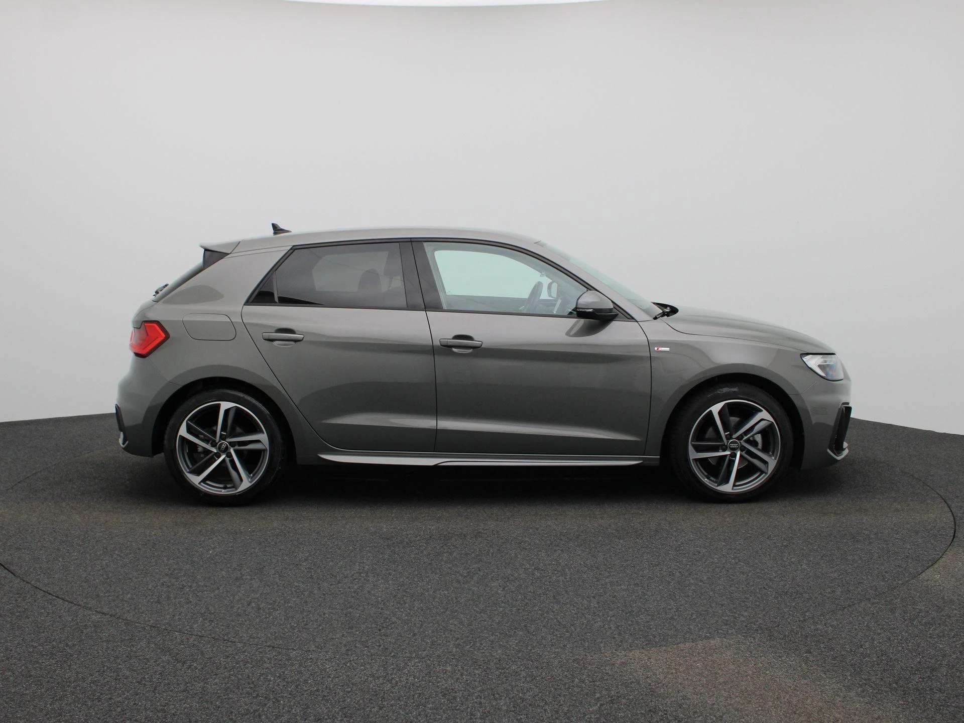 Audi-A1 Sportback-image-5