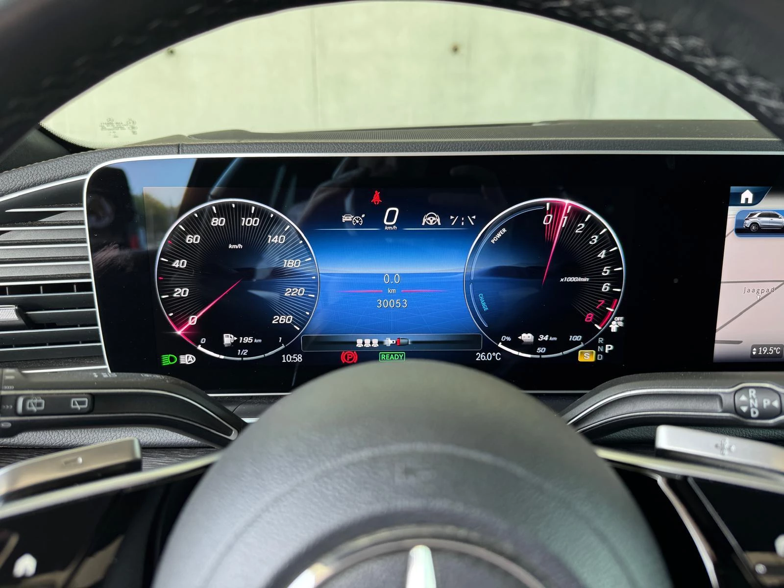 Mercedes-Benz-GLE-image-12