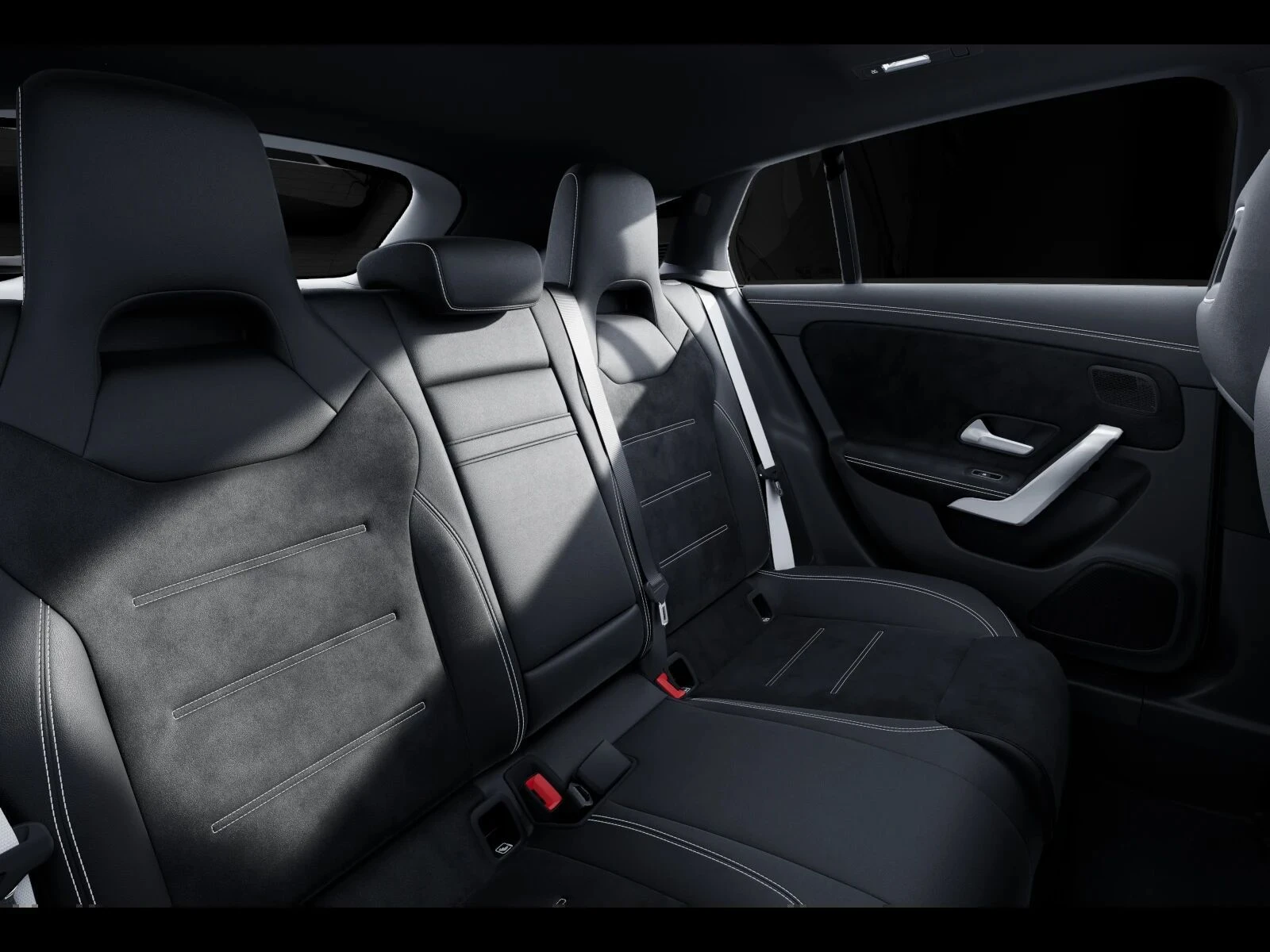 Mercedes-Benz-CLA 220 d-image-11