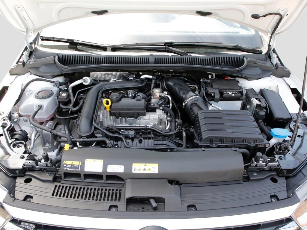 Volkswagen Polo 1.0 TSI DSG R-Line 17" LM NAVI RFK PANO LED VC