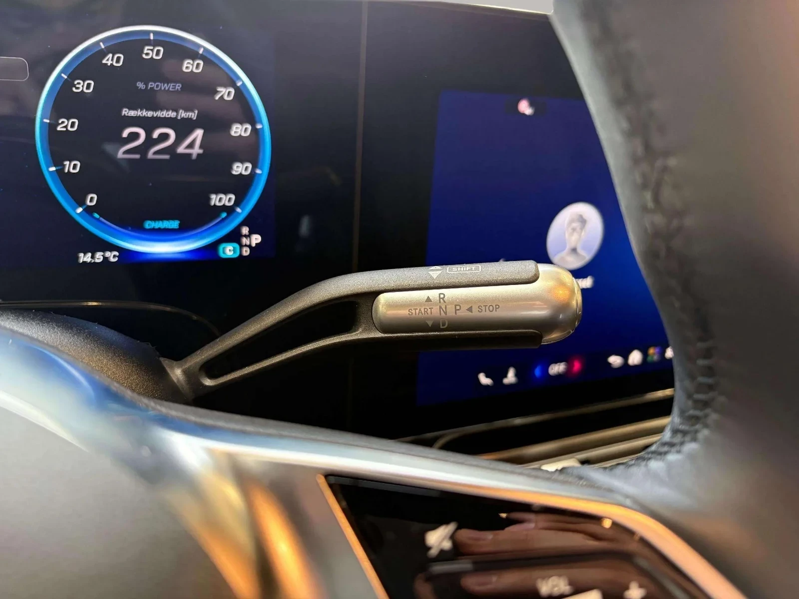 Mercedes-Benz-CLA-image-7
