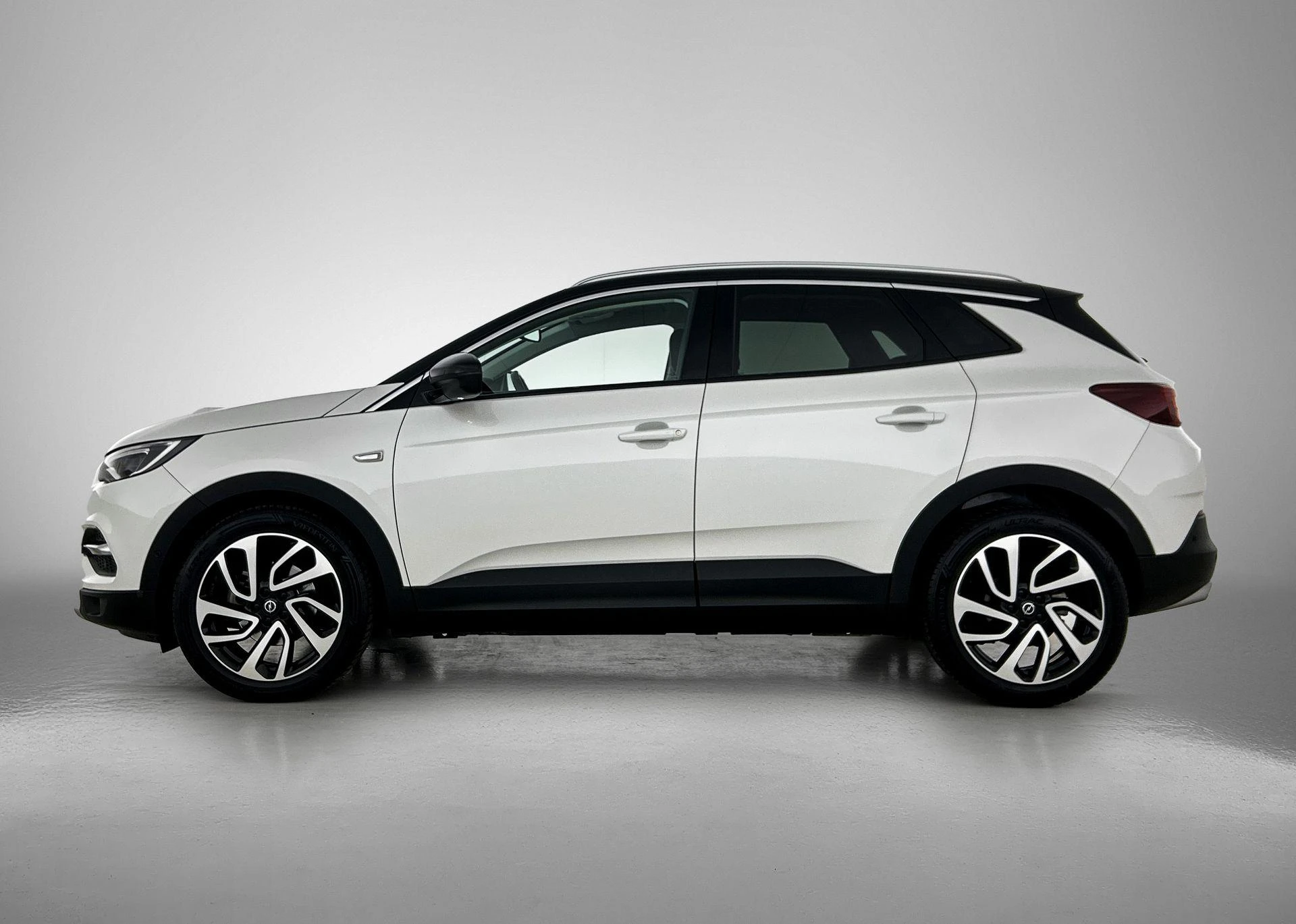 Opel-Grandland X-image-1