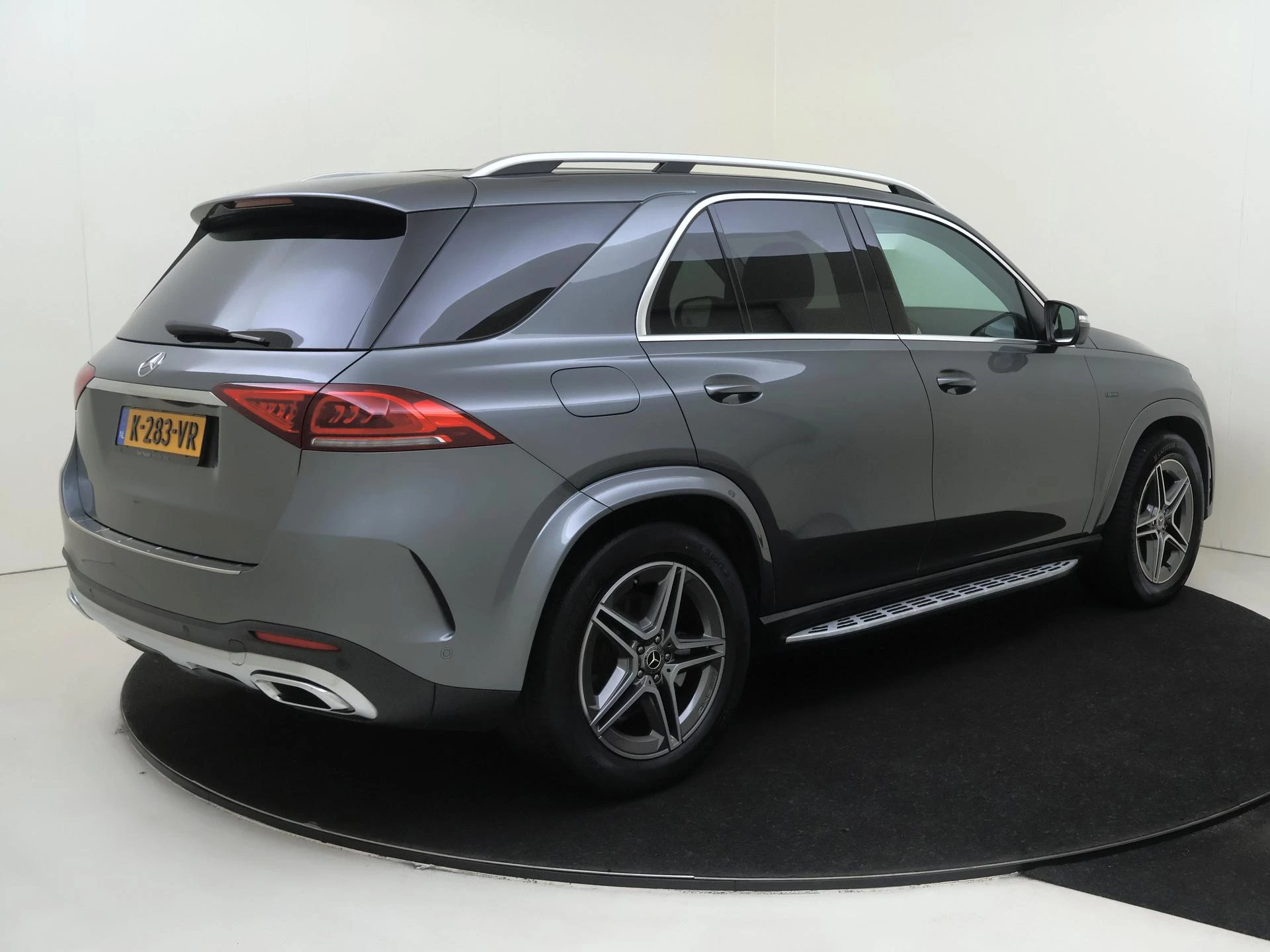 Mercedes-Benz-GLE-image-3