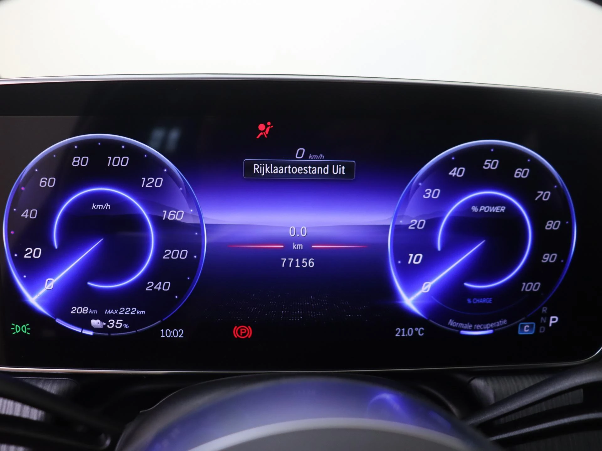 Mercedes-Benz-EQE-image-10