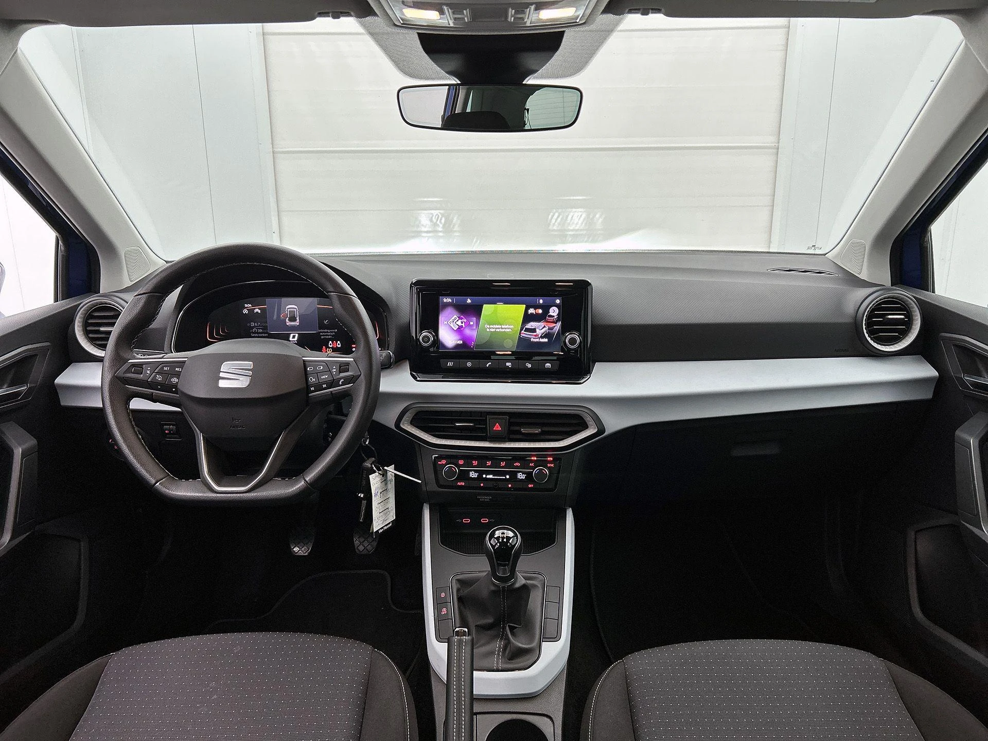 SEAT-Arona-image-19