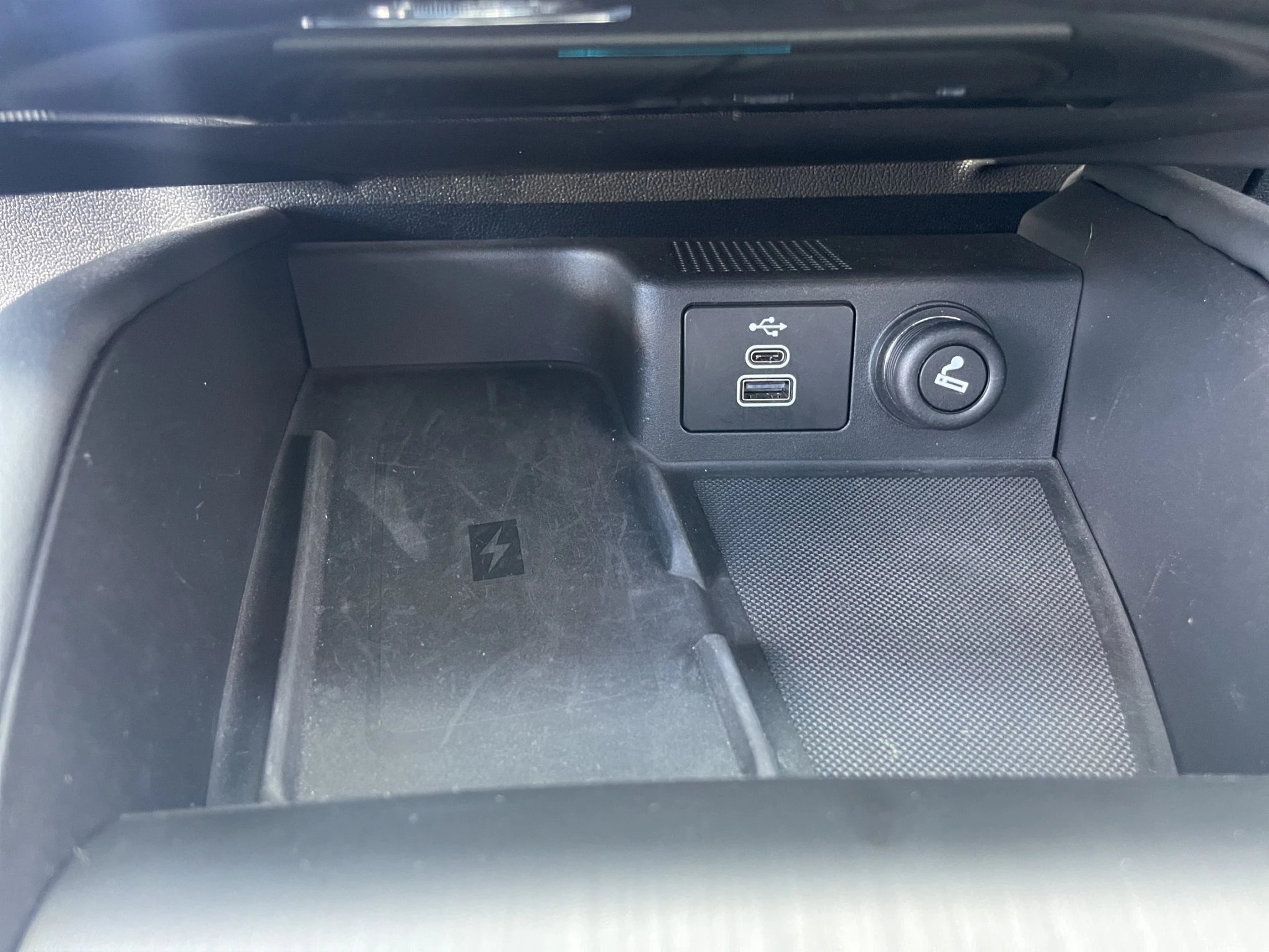 Ford Kuga ST-Line Aut.*PANO*KAM*LED-MATRIX*NAVI*GRA*WINTER-PKT.
