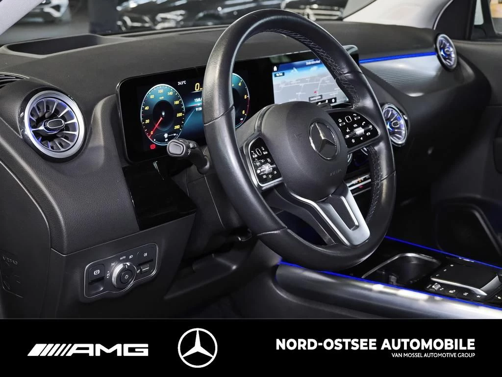 Mercedes-Benz GLA 220 d 4M PROGRESSIVE KAMERA PANO HUD NAVI Progressive