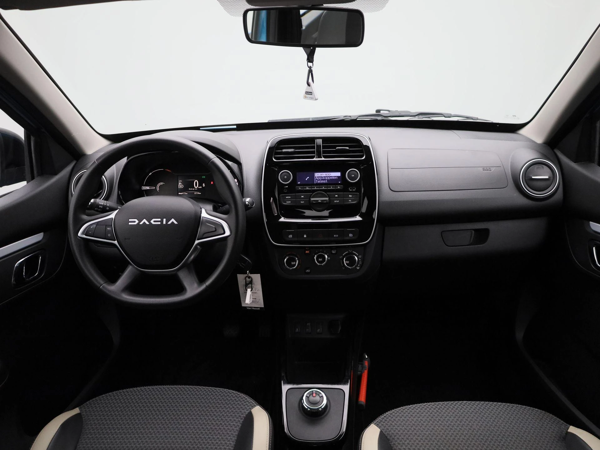 Dacia-Spring-image-30