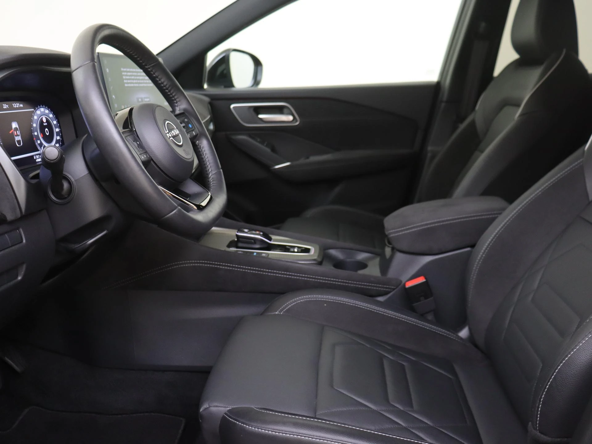 Nissan-QASHQAI-image-14