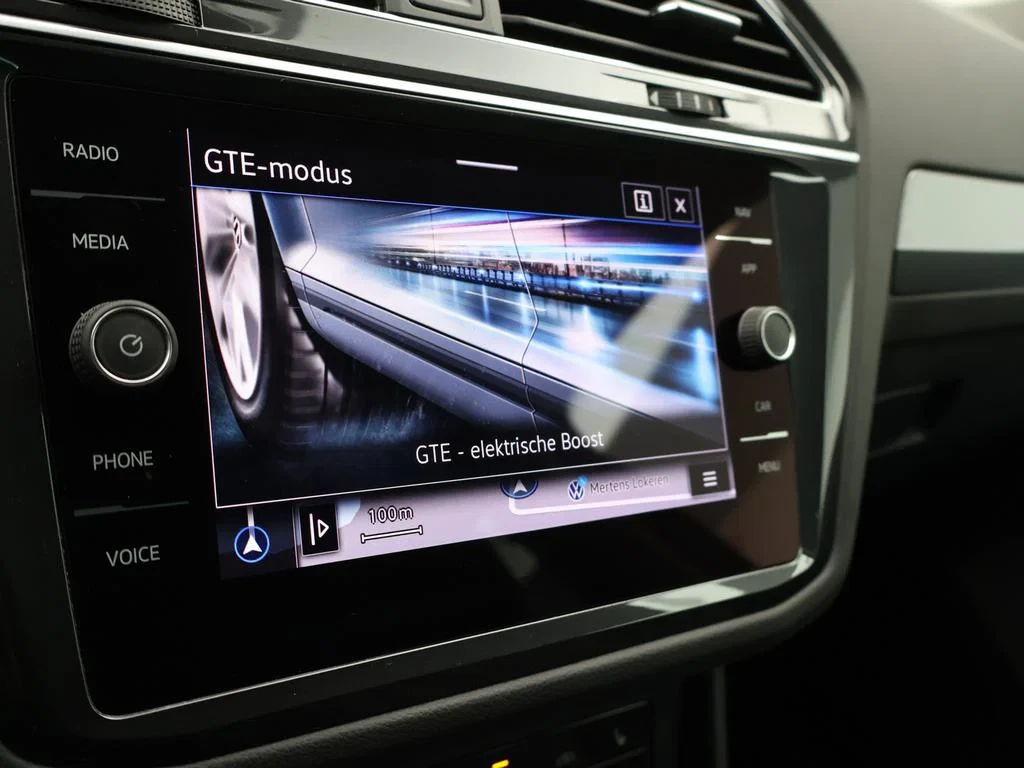 Volkswagen-Tiguan-image-20