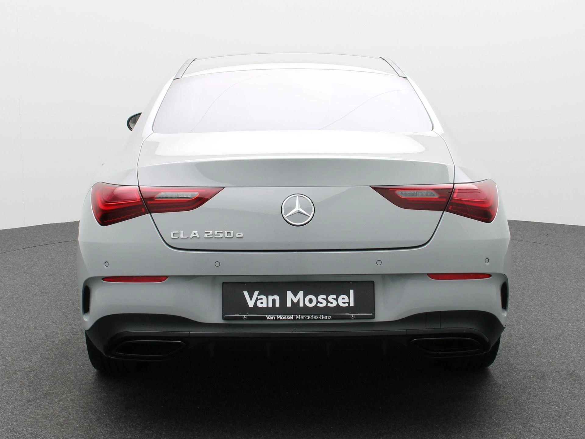 Mercedes-Benz-CLA-image-4