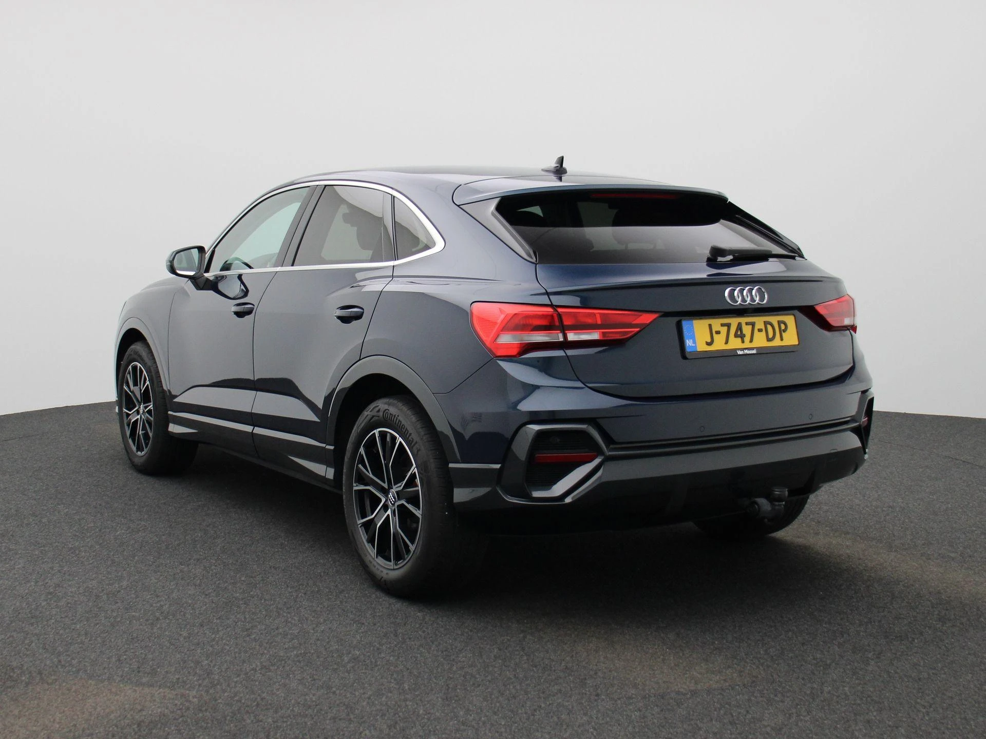 Audi-Q3-image-1