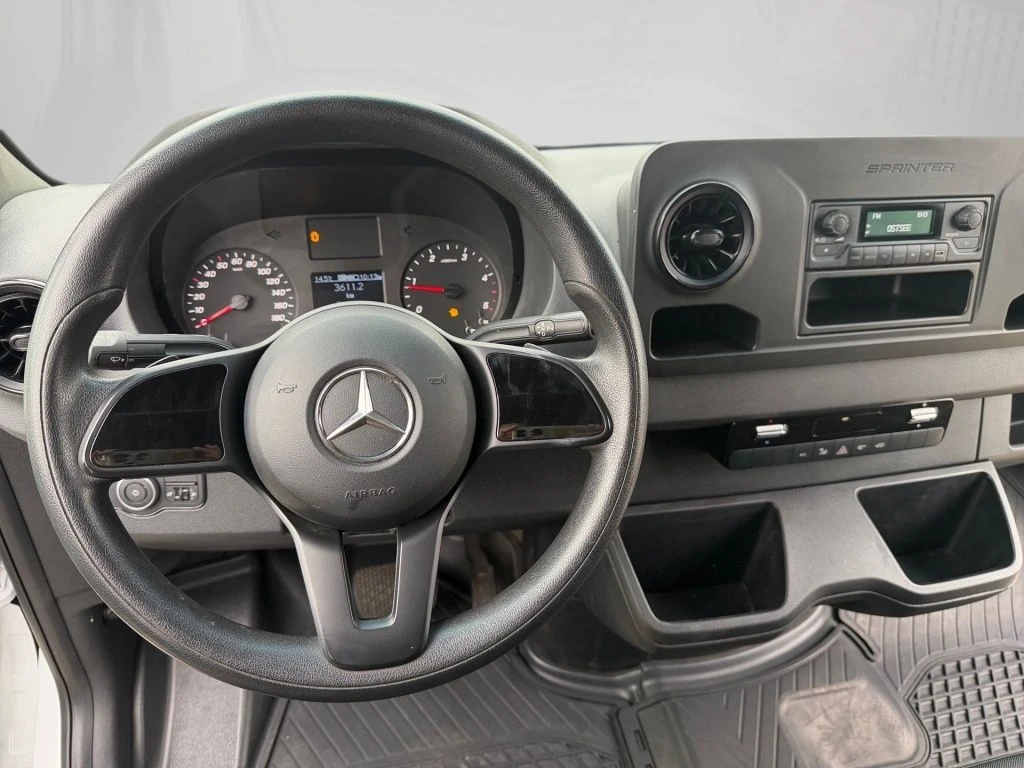 Mercedes-Benz-Sprinter 317-image-12