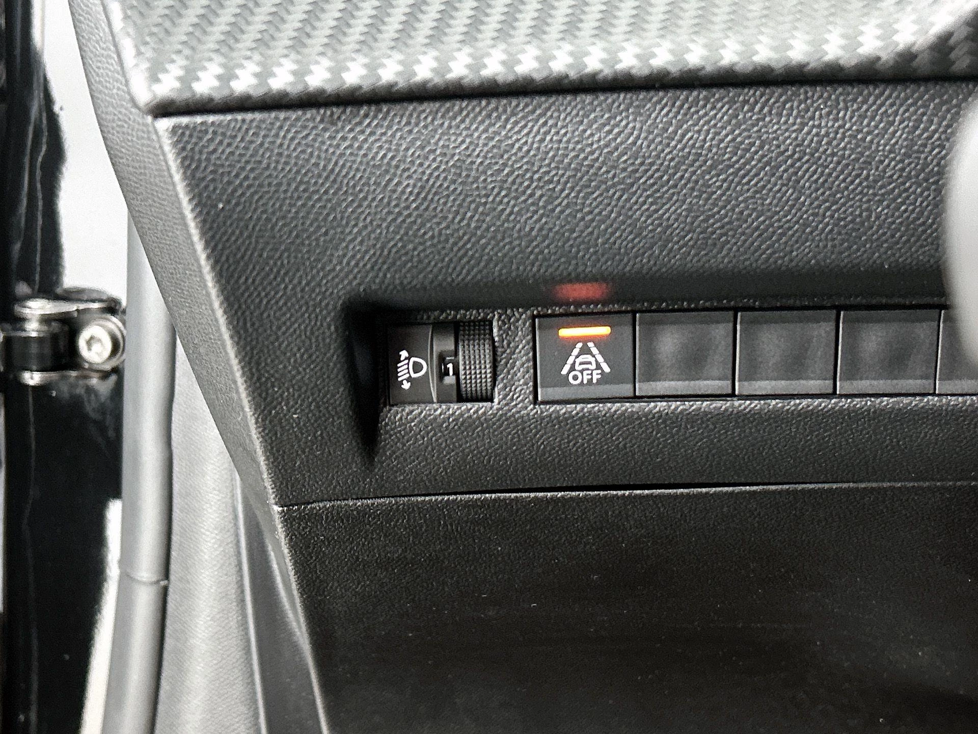 Peugeot-208-image-20