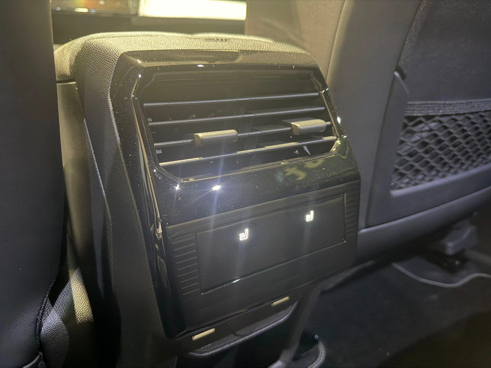 Peugeot-e-3008-image-23