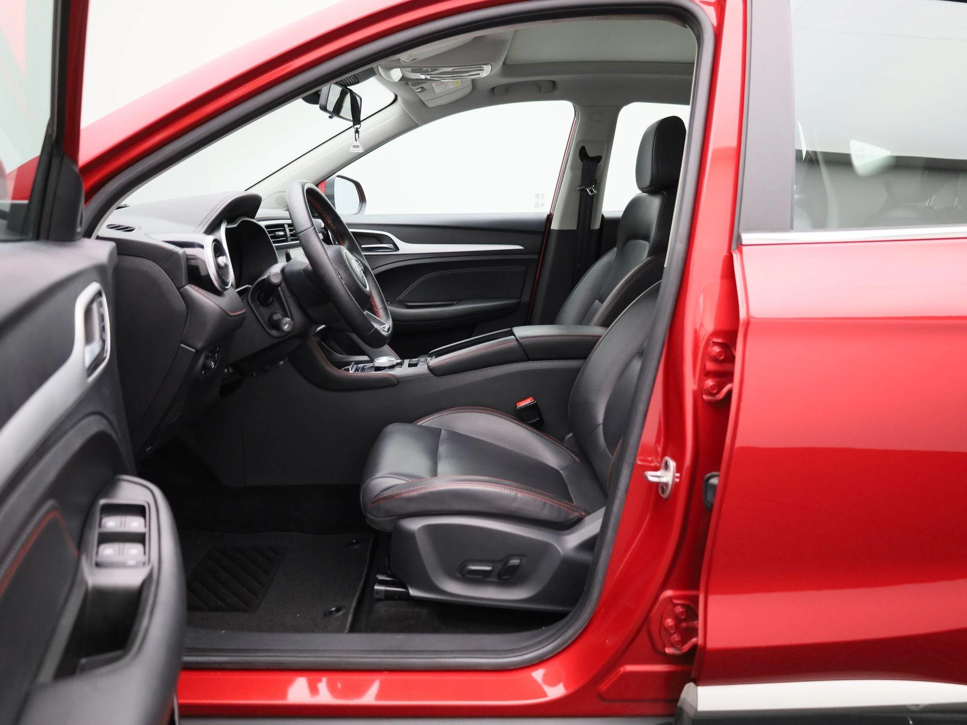 MG-ZS EV-image-8