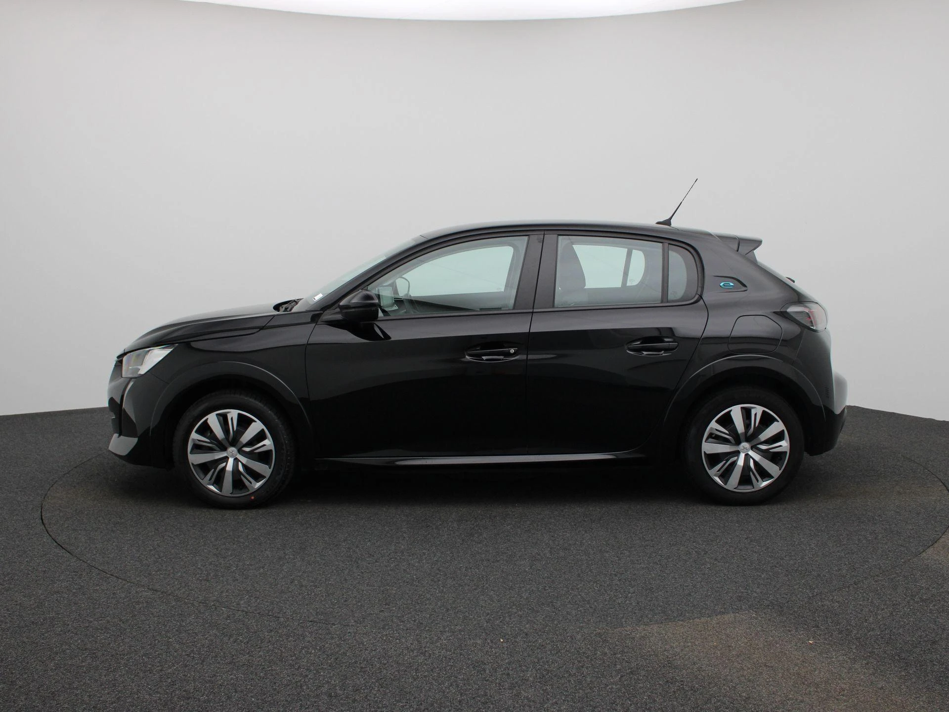 Peugeot-e-208-image-3