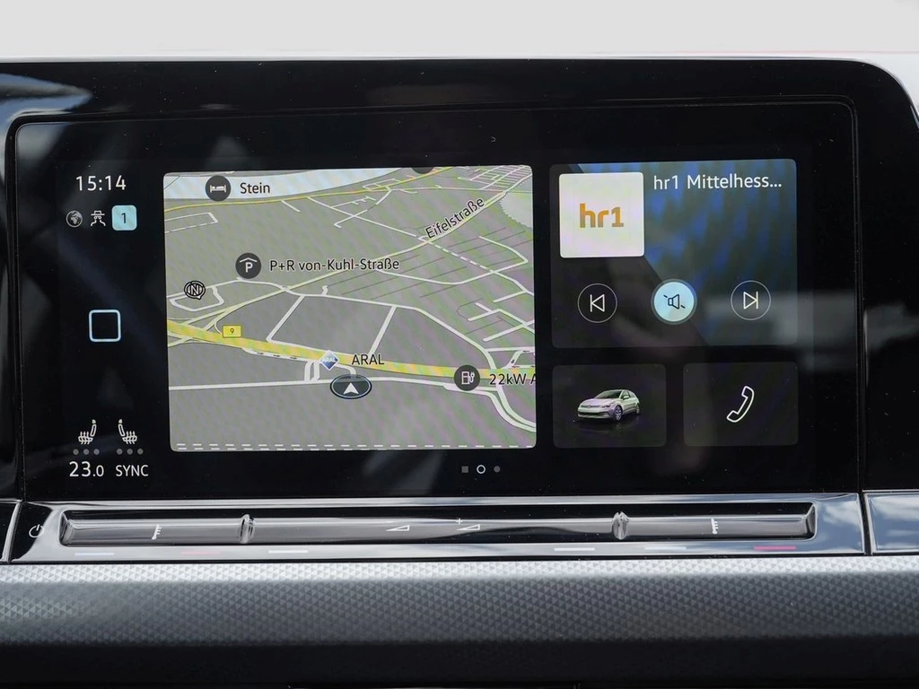 Volkswagen Golf VIII 1.5 eTSI DSG Active Navi/RFK/LED