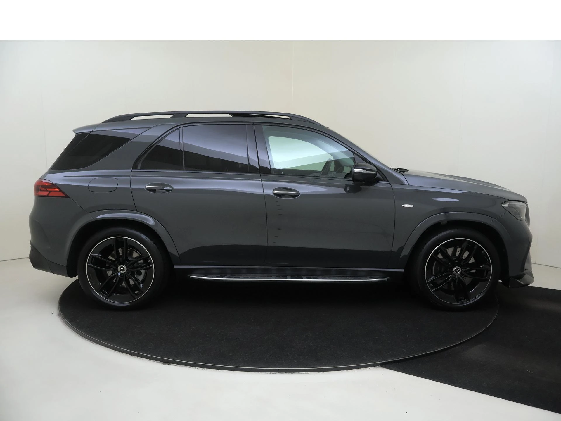 Mercedes-Benz-GLE-image-8