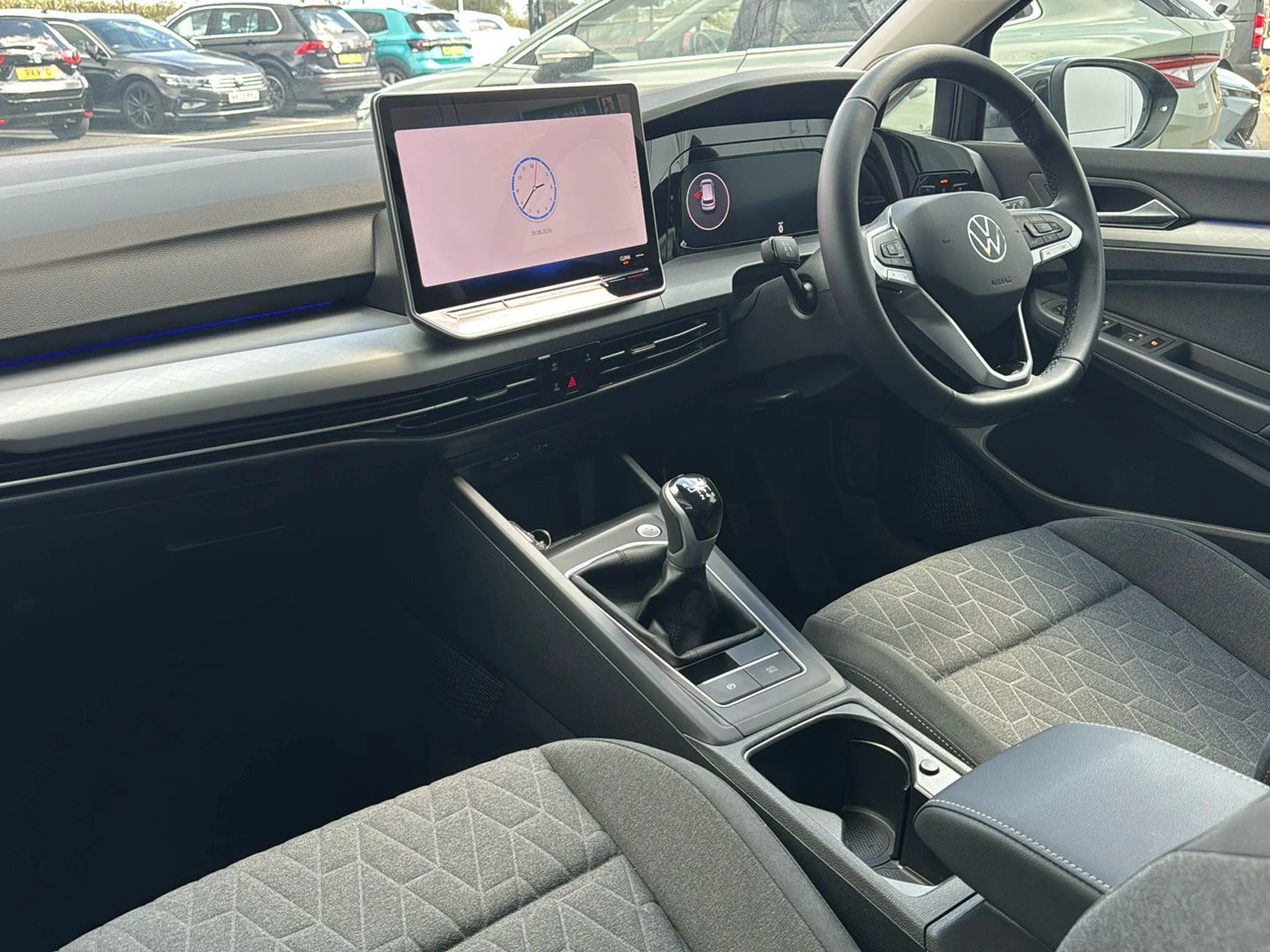 Volkswagen-Golf-image-1
