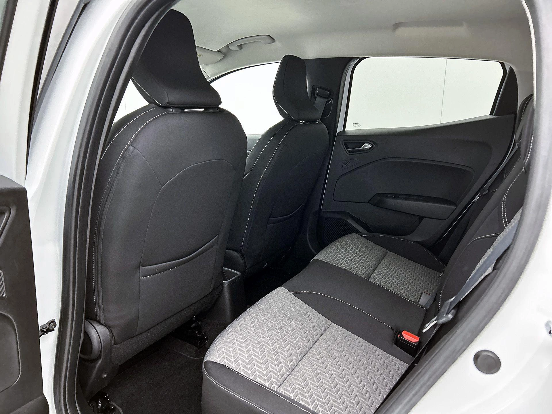 Renault-Clio-image-25