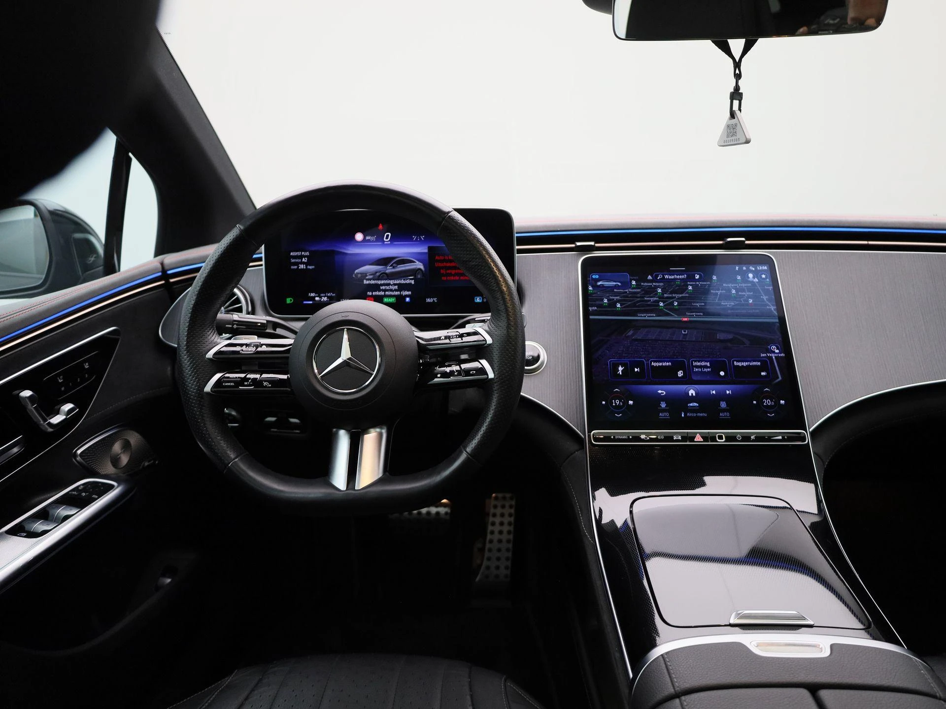 Mercedes-Benz-EQE-image-6