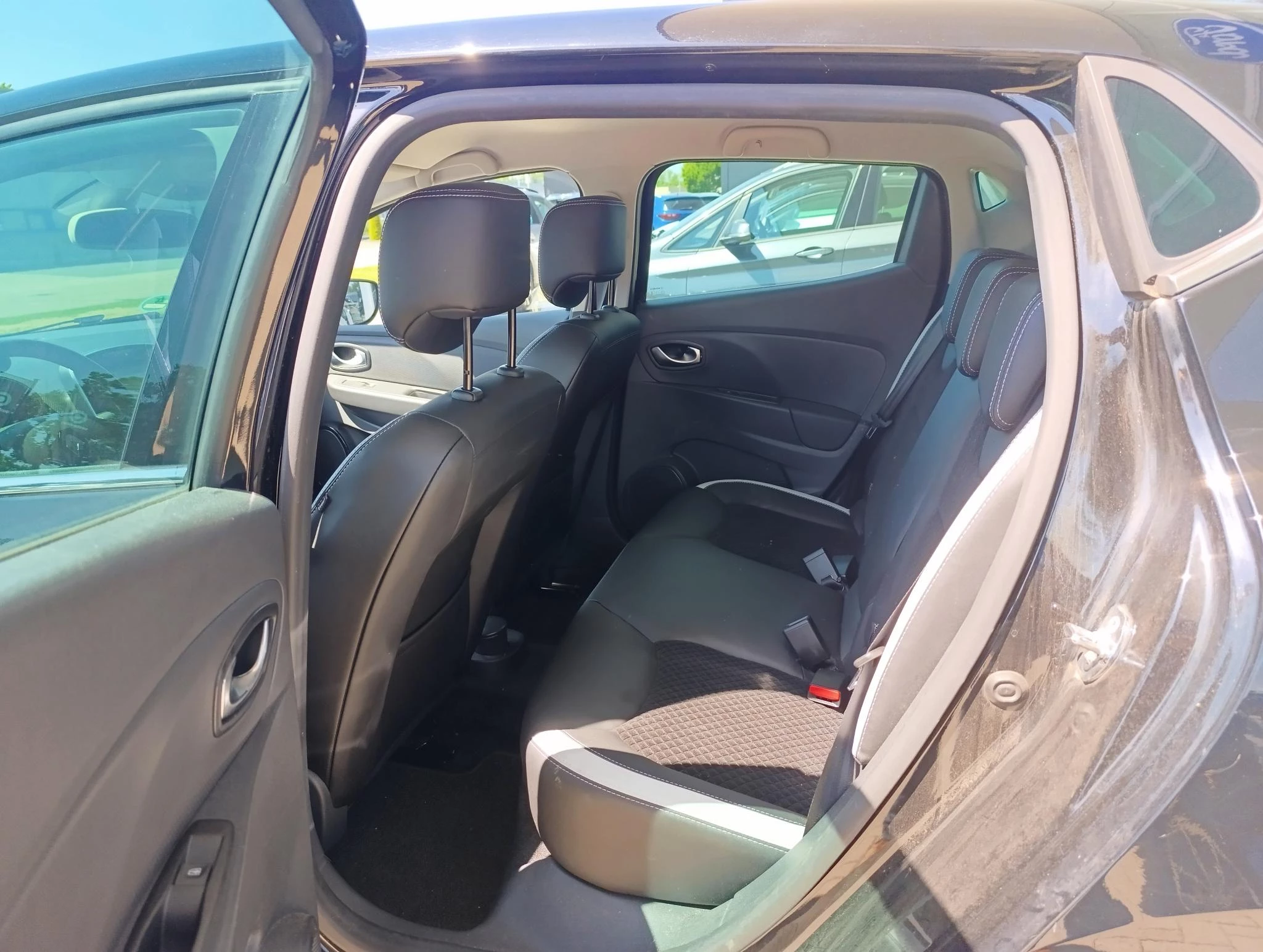Renault-Clio-image-12